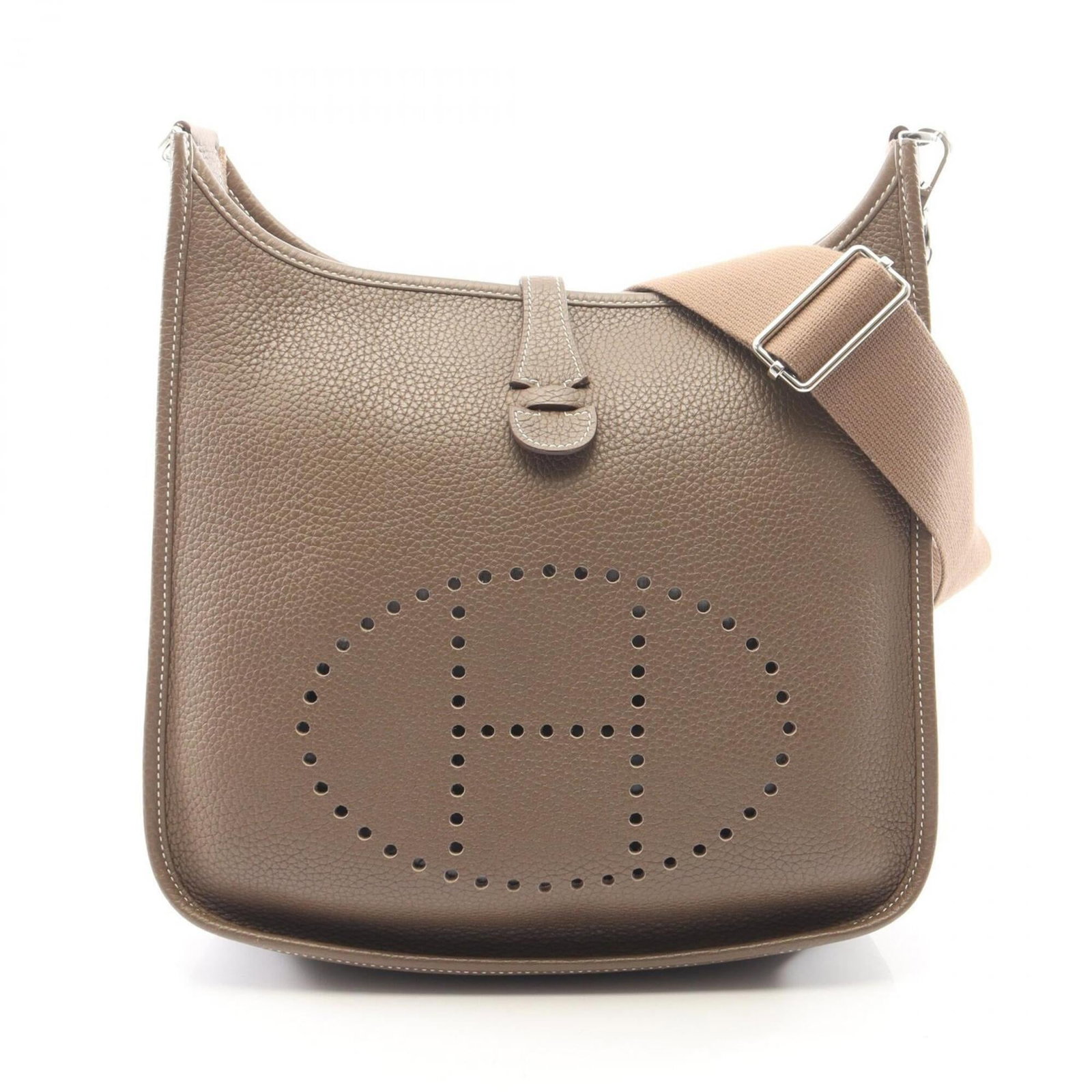 Clemence Handbag Leather Taurillon Shoulder Bag: Clemence Handbag Leather Taurillon Shoulder Bag Taurillon clemence leather provides a rich, luxurious feel to this shoulder bag. Measuring 26.5cm x 28cm x 7cm, it features a distinctive Etoupe gray co