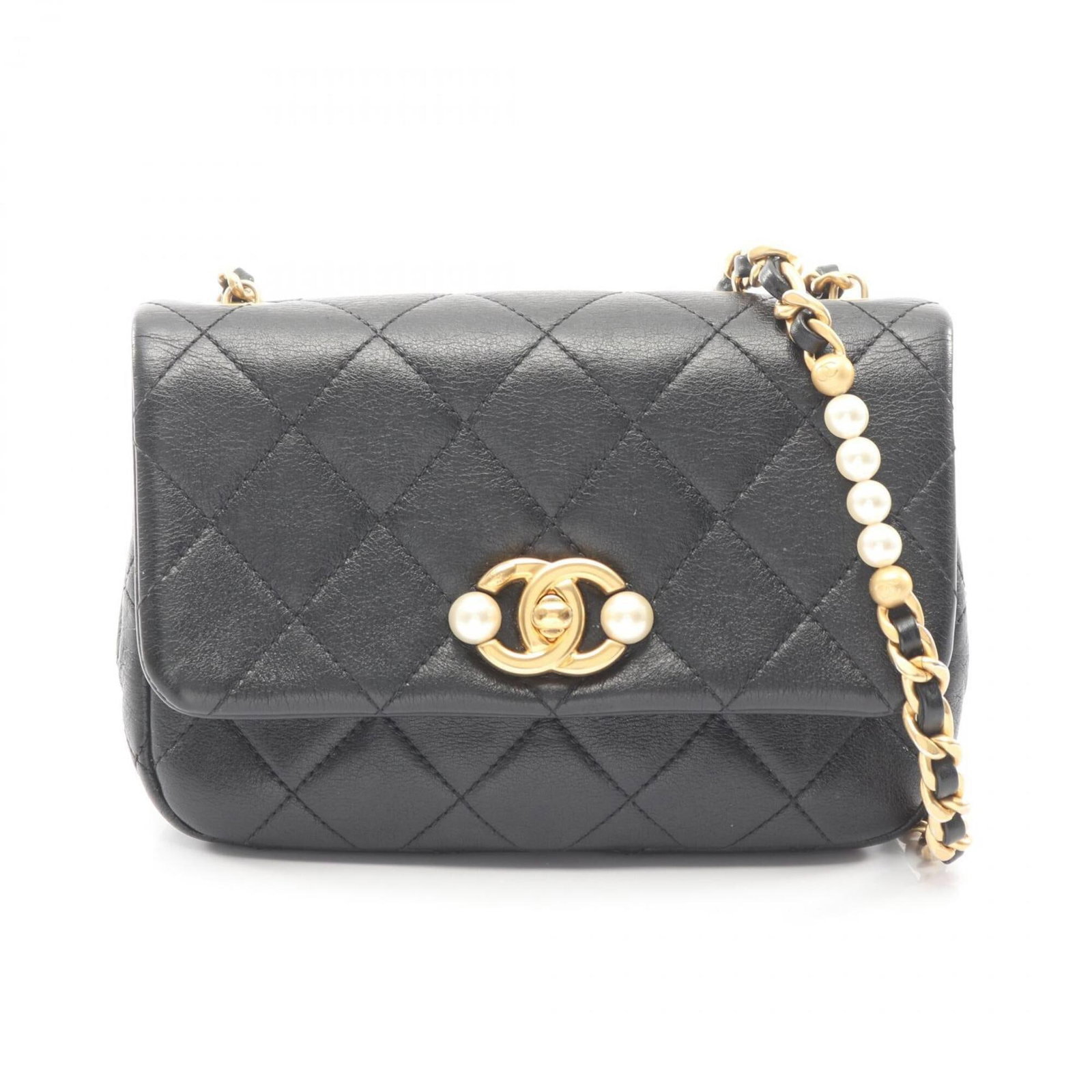 Chanel Handbag Shoulder Bag Leather: Chanel Handbag Shoulder Bag Leather Black leather Chanel shoulder bag with dimensions of 13.5cm x 18.5cm x 4cm, offering a sleek and stylish accessory for everyday use. This classic design features hi