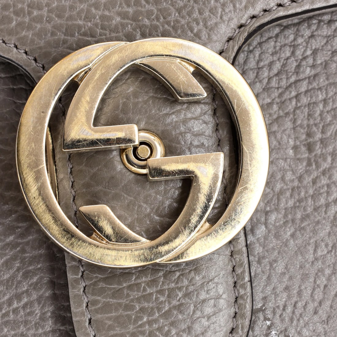 Small leather bag interlocking shoulder Gucci - 6
