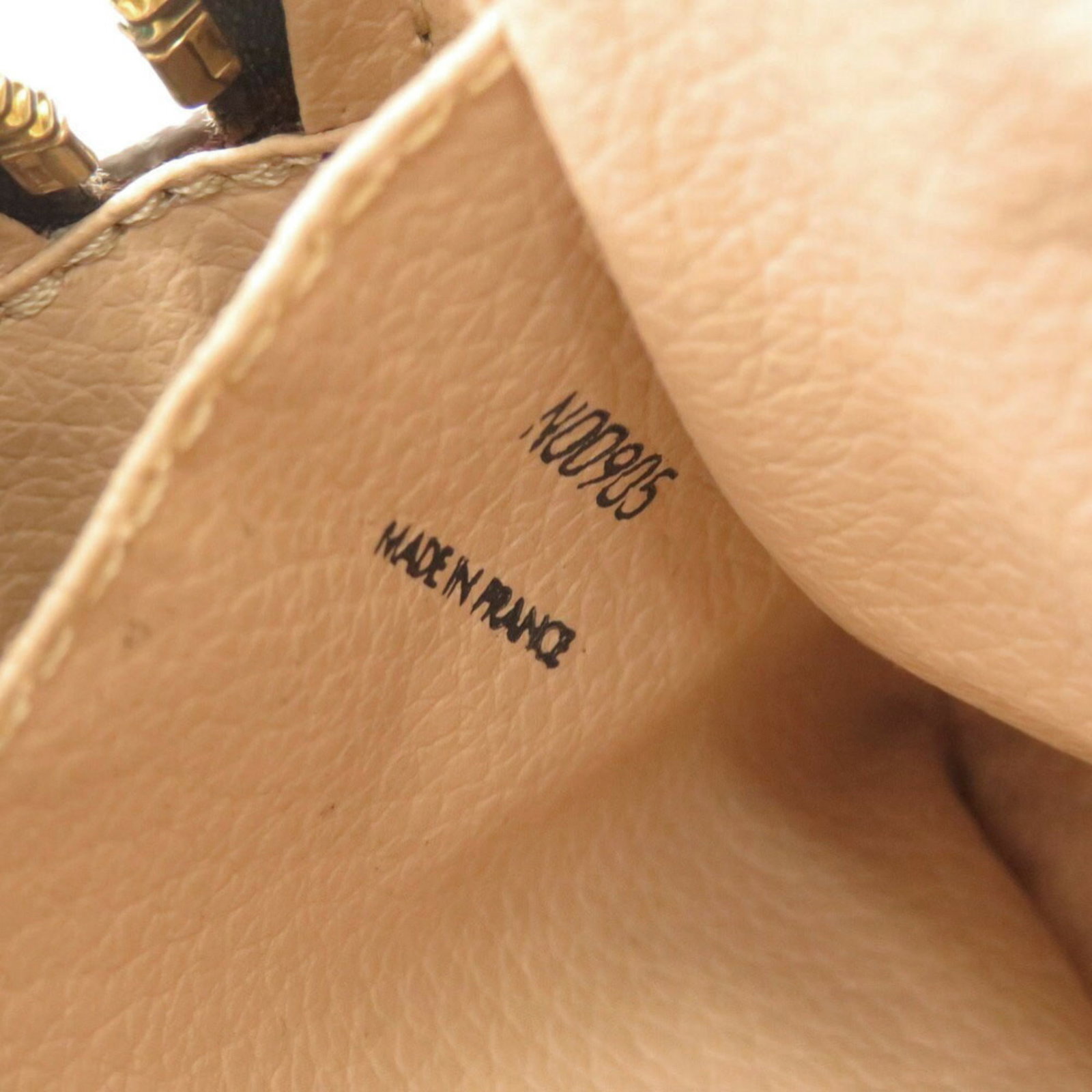 Monogram pouch by Louis Vuitton - 8