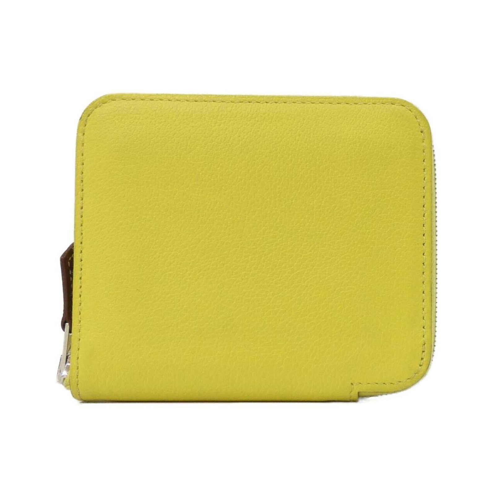 Epsom silk leather coin purse case Hermes: Epsom silk leather coin purse case Hermes Epsom silk leather coin purse case from Hermes features a vibrant lime and yellow color combination, adding a pop of personality to any accessory collection.