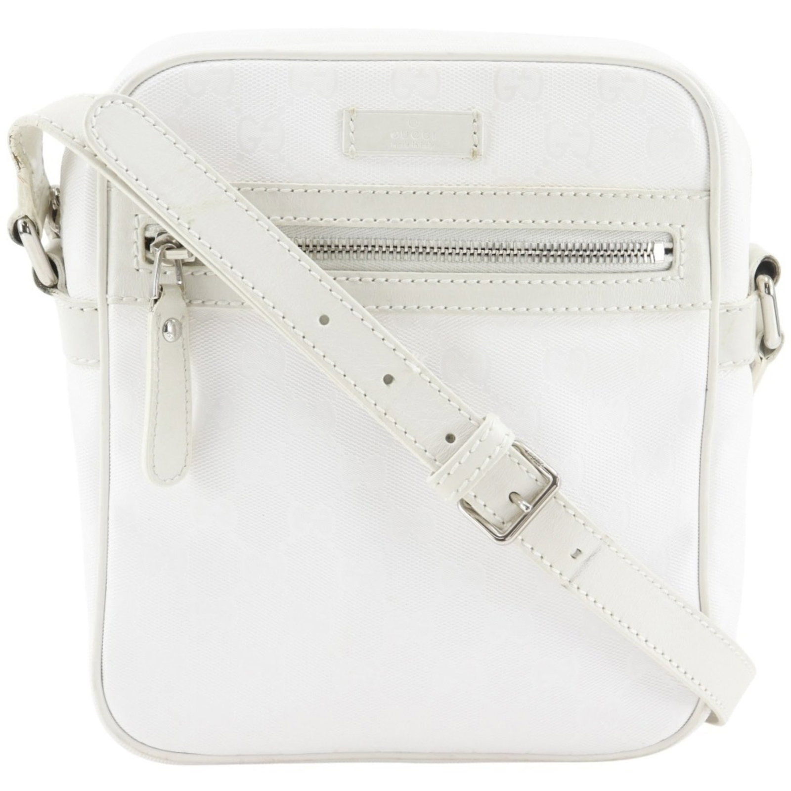 Shoulder Bag Gg Imprim Pvc: Shoulder Bag Gg Imprim Pvc The Gucci MPN 233268 Shoulder Bag features a striking GG Imprim PVC design in white, combining bold patterns with durable materials. Measuring 22cm x 19cm x 7cm, this stylis