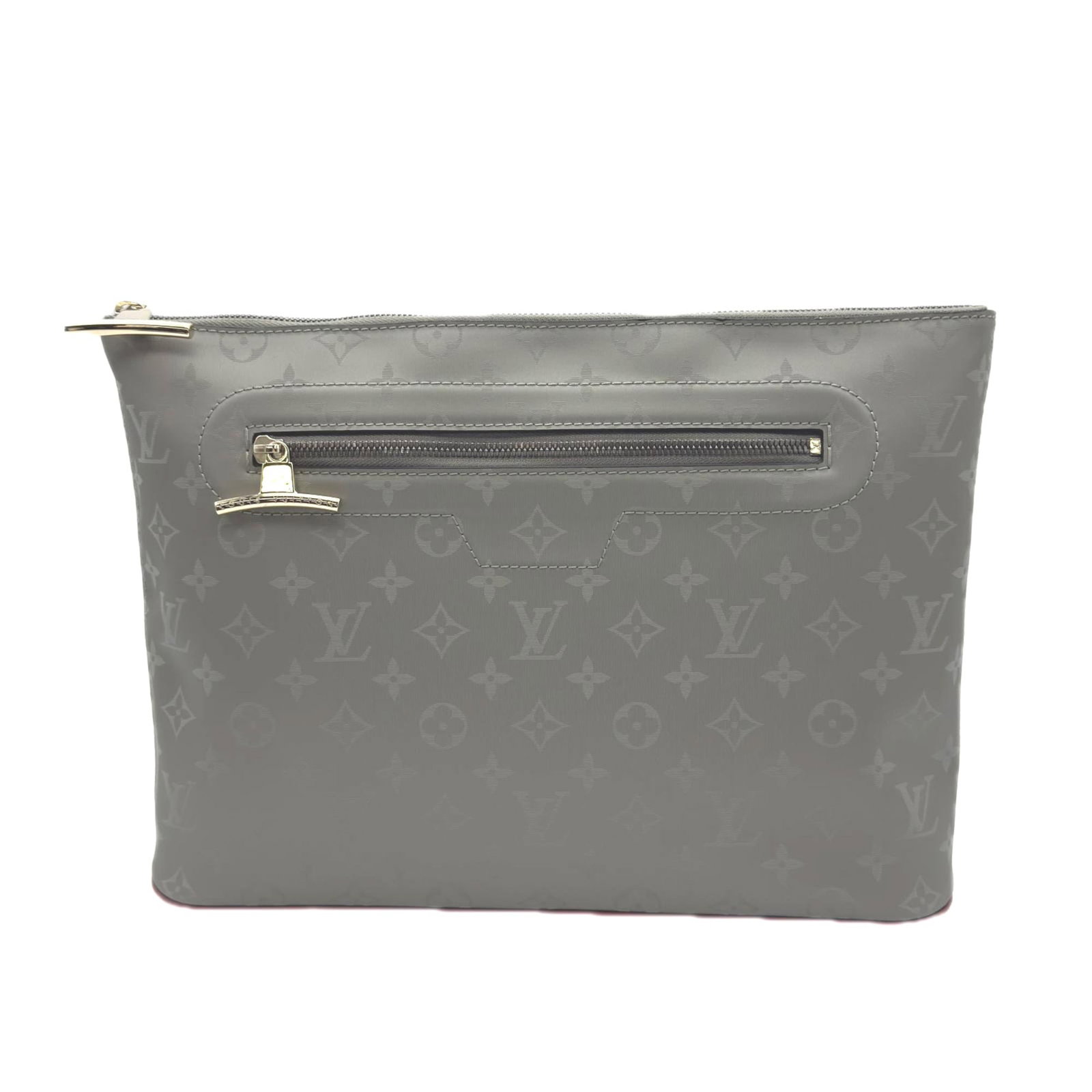 Monogram Vuitton Louis Clutch Pochette Bag: Monogram Vuitton Louis Clutch Pochette Bag The Monogram Vuitton Louis Clutch Pochette Bag features the iconic monogram pattern in gray beige, adding a touch of timeless elegance to any outfit. With it