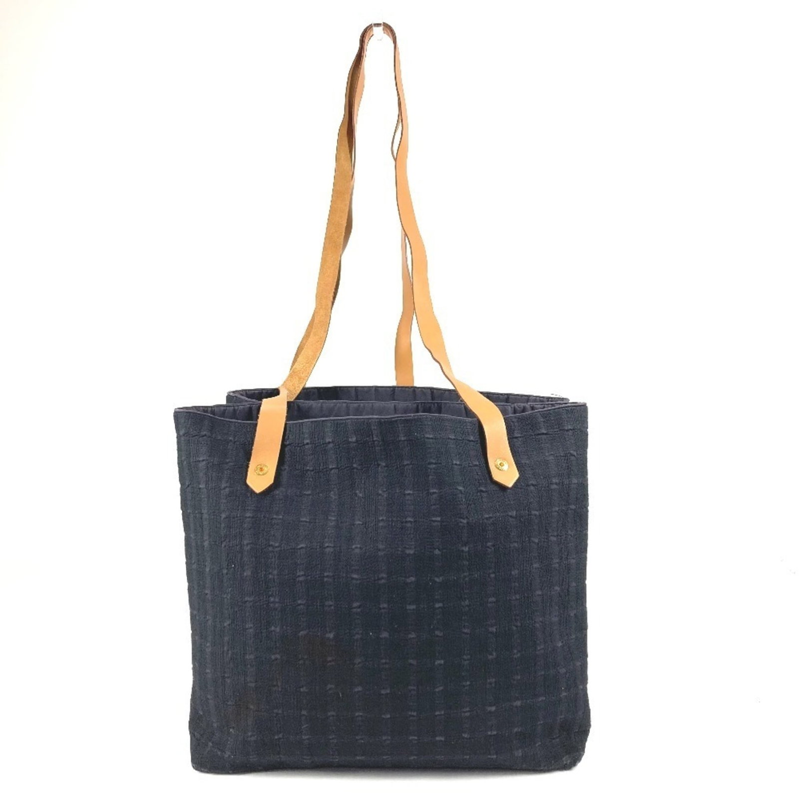 Shoulder bag tote cotton Hermes: Shoulder bag tote cotton Hermes Navy cotton shoulder bag tote from Hermes, measuring 26.5cm x 33.5cm x 6cm, features a classic design with a simple yet elegant style. Made from high-quality cotton