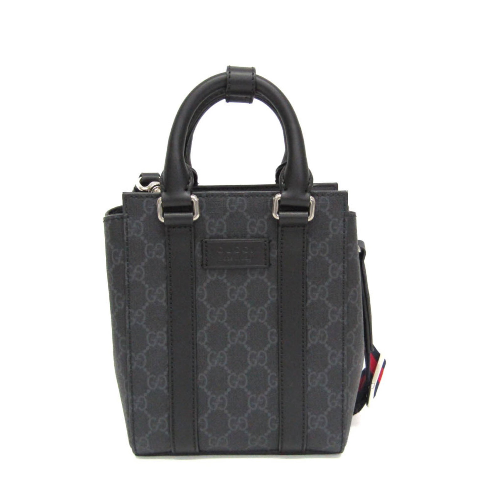 Gucci leather handbag supreme shoulder bag: Gucci leather handbag supreme shoulder bag Gucci leather handbag supreme shoulder bag features GG Supreme material, black color, and an open pocket. The bag has a magnet closure, measures 20cm x 16cm