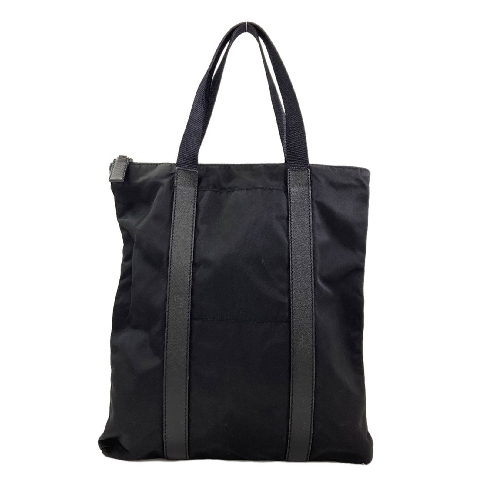 Nylon Leather Handbag Prada: Nylon Leather Handbag Prada Nylon and leather combine in this sleek black Prada handbag, measuring 34cm x 31cm x 3cm. The nylon material provides a durable exterior, while the leather interior adds a 