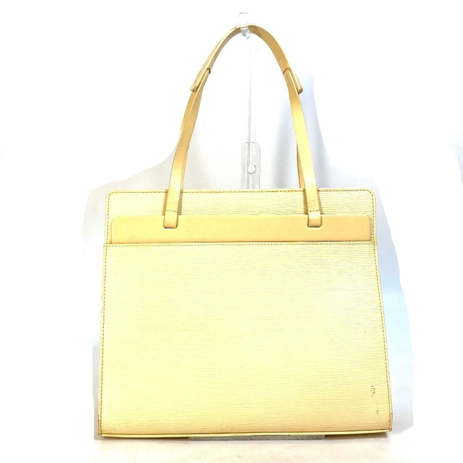 Epi Leather Louis Vuitton Tote Bag Shoulder Bag: Epi Leather Louis Vuitton Tote Bag Shoulder Bag Epi Leather Louis Vuitton Tote Bag Shoulder Bag in Vanilla and Yellow. This Epi leather tote bag features a classic design with clean lines, making it