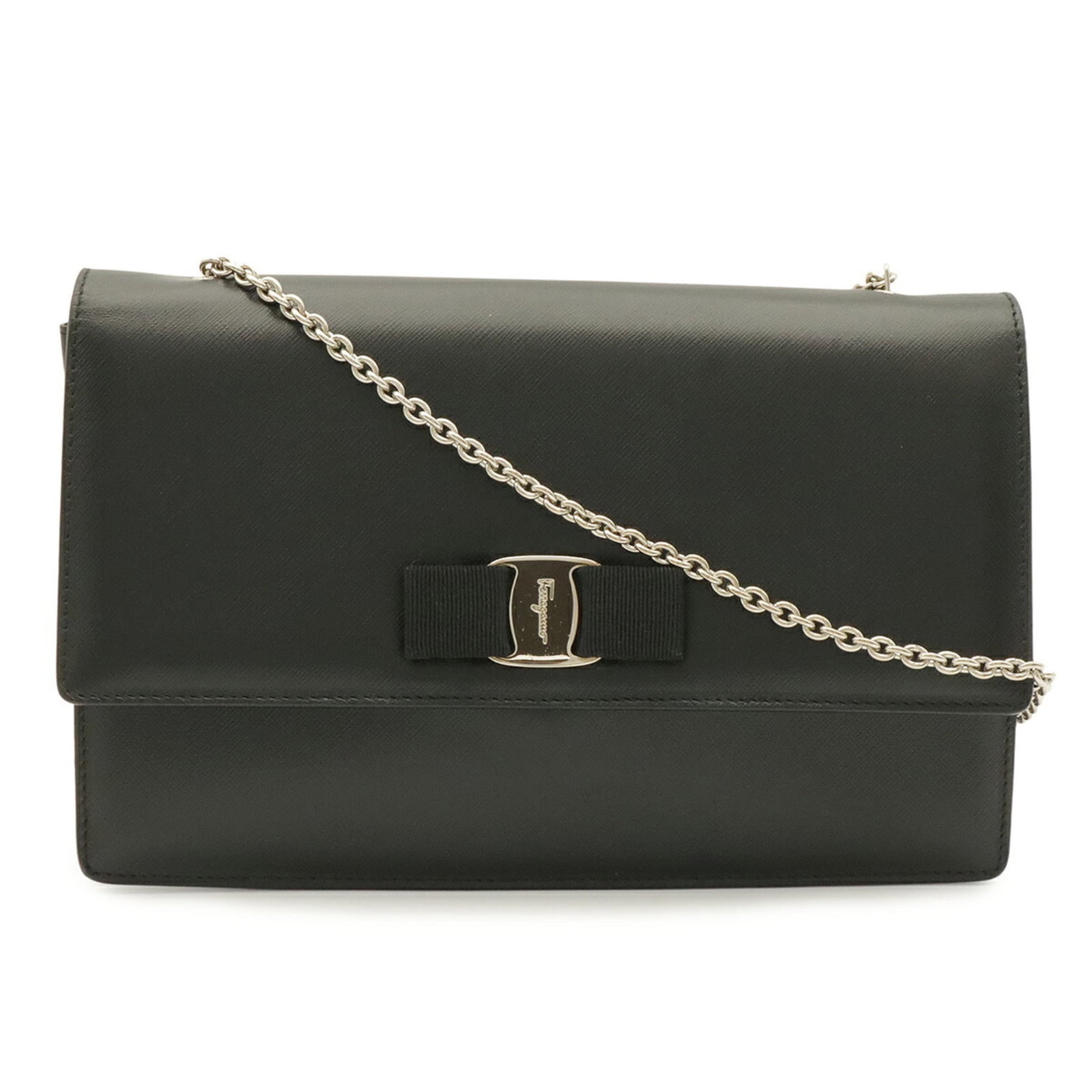 Shoulder bag leather by Salvatore Ferragamo: Shoulder bag leather by Salvatore Ferragamo Black leather shoulder bag by Salvatore Ferragamo, measuring 16.5cm x 25cm x 3cm and weighing 500g. The bag features a strap length of 122cm, perfectly