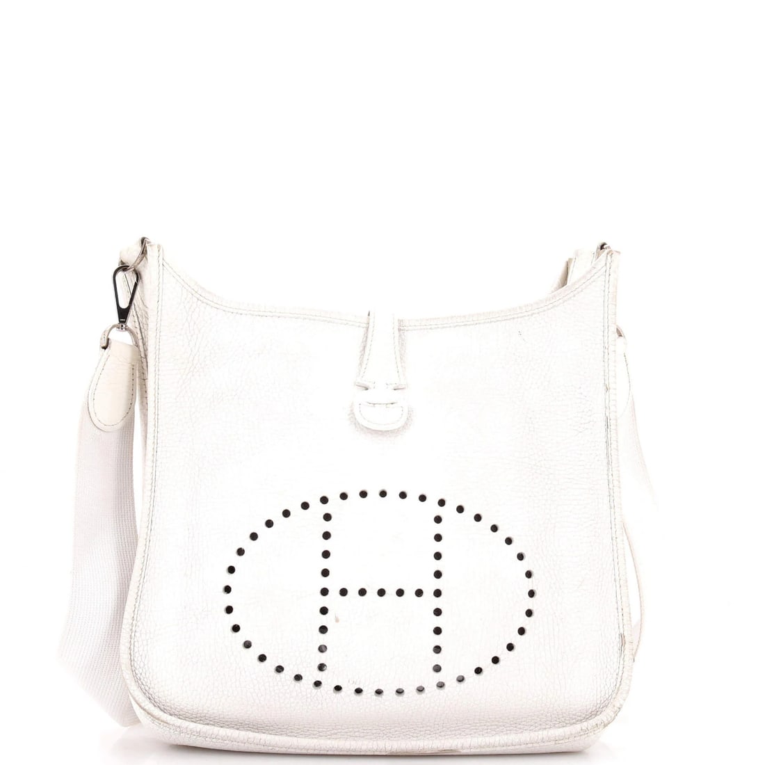 Hermes Evelyne Bag Gen I Clemence GM: Hermes Evelyne Bag Gen I Clemence GM White leather exterior, raw leather interior, and palladium hardware define the classic design of this Herm?s Evelyne Bag Gen I Clemence GM. Measuring 17" in
