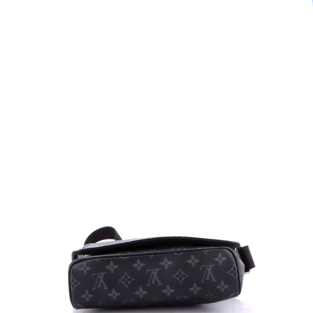 Louis Vuitton Messenger Bag District Eclipse Monogram Canvas - 4