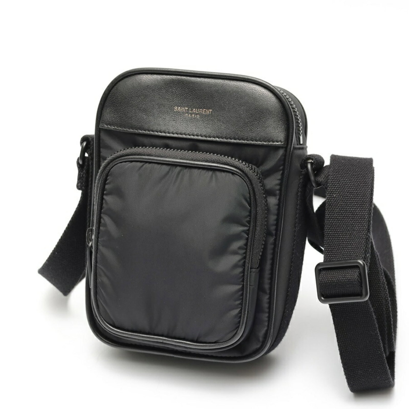 Saint Laurent Shoulder Bag Leather: Saint Laurent Shoulder Bag Leather Black leather shoulder bag from Saint Laurent, measuring 18.5cm x 14cm x 5cm, with sleek and modern design. Made from high-quality leather, this stylish bag features
