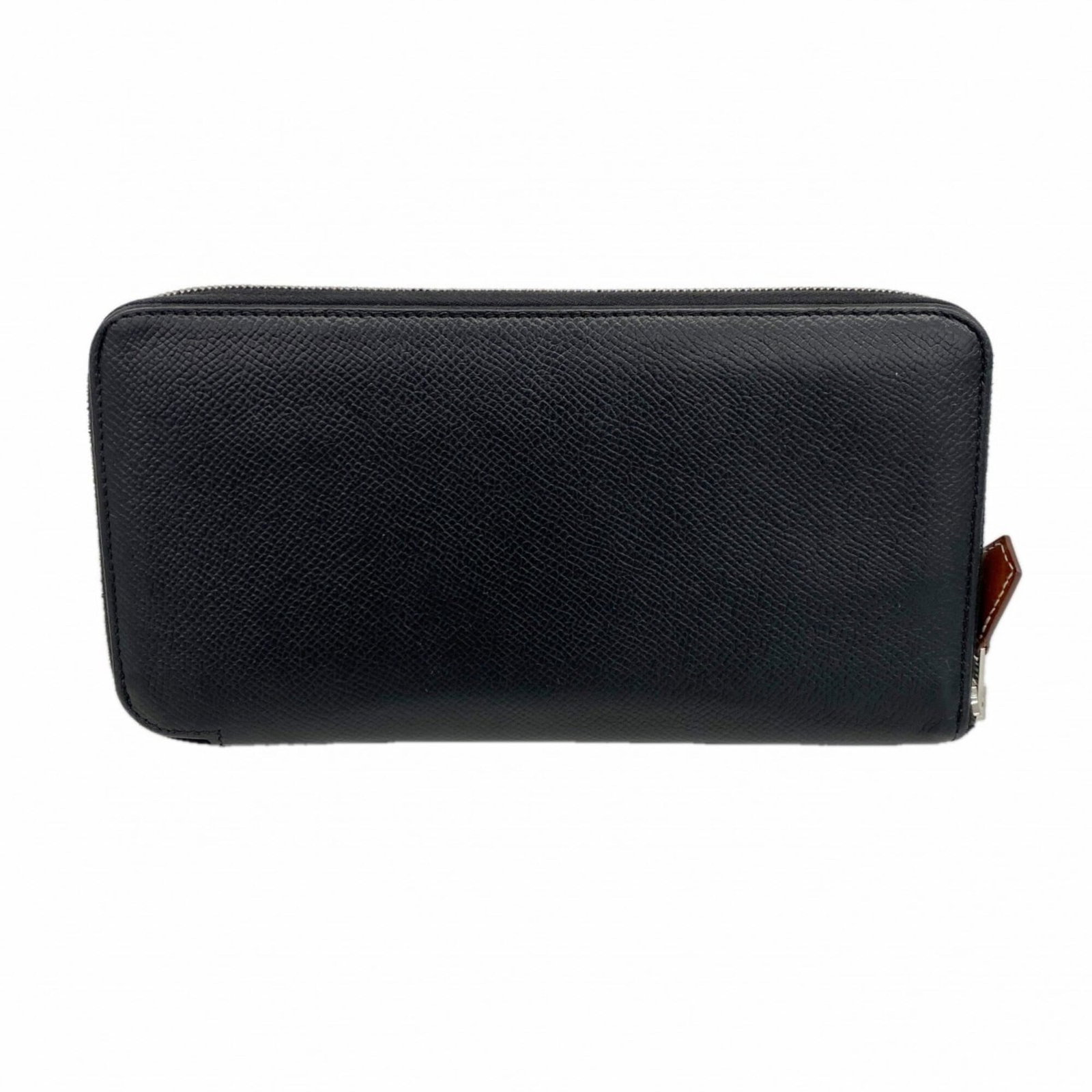 Epsom Leather Bi Fold Wallet Hermes: Epsom Leather Bi Fold Wallet Hermes Epsom Leather Bi Fold Wallet by Hermes features luxurious black Epsom leather construction, measuring 11cm x 20cm x 1.5cm in size. This stylish bi-fold wallet