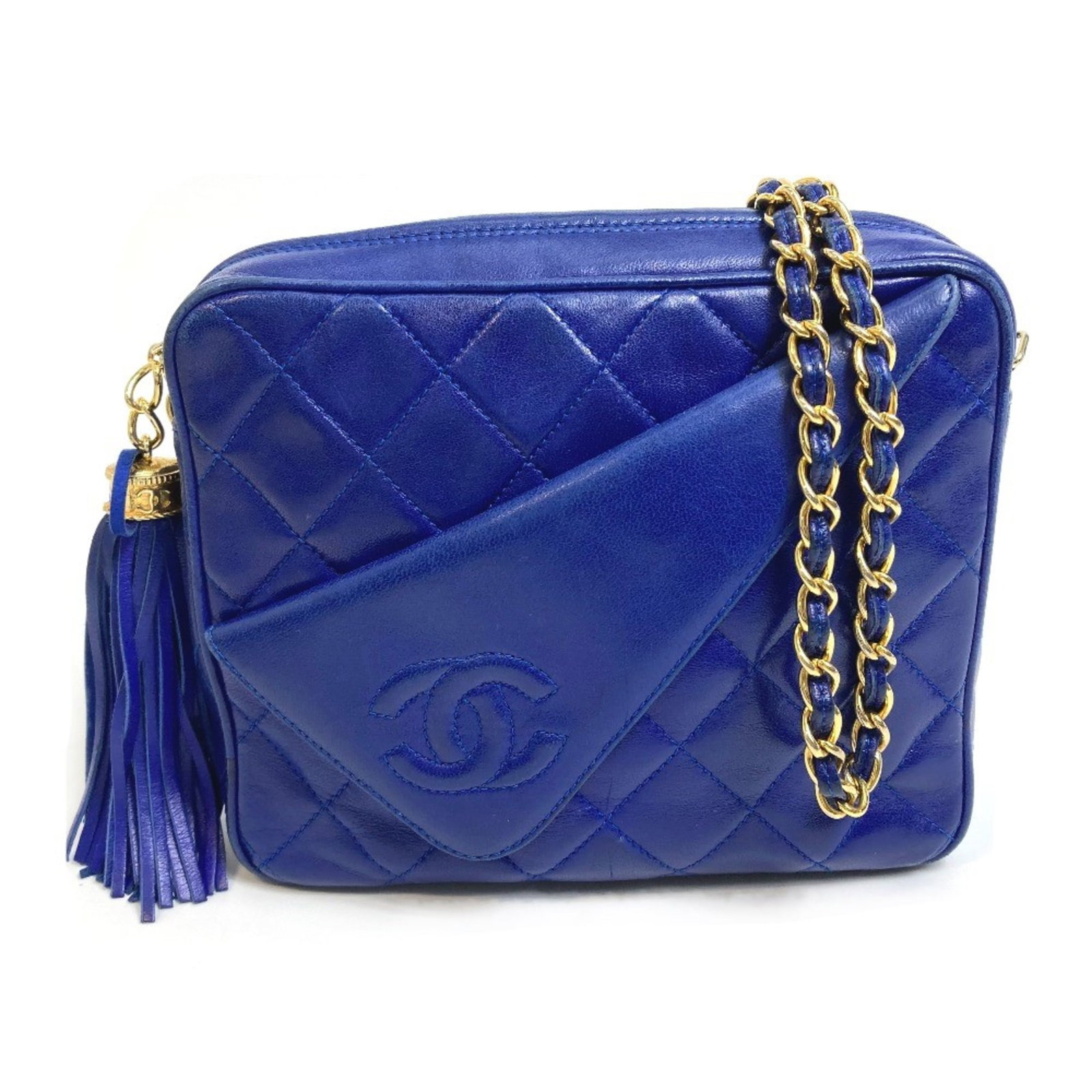 Shoulder Bag Leather Chanel: Shoulder Bag Leather Chanel Blue Chanel leather shoulder bag with classic design, measuring 19cm x 16cm x 5.5cm, features a signature and serial number for added authenticity. The bag's longest