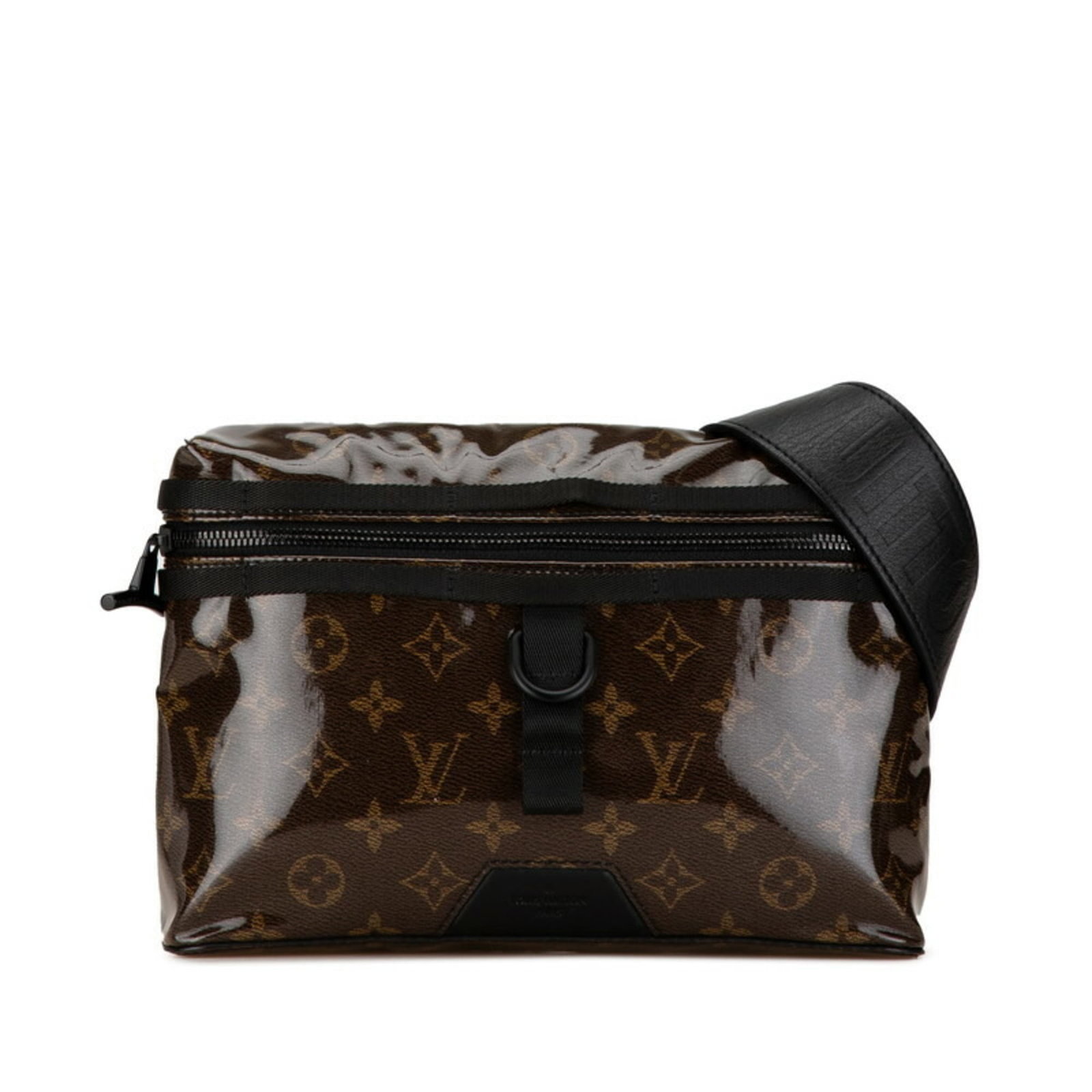 Vinyl Leather Louis Vuitton Shoulder Bag: Vinyl Leather Louis Vuitton Shoulder Bag This black vinyl leather Louis Vuitton shoulder bag features a classic design with clean lines and a timeless aesthetic. The bag measures 18cm x 26cm x 4cm