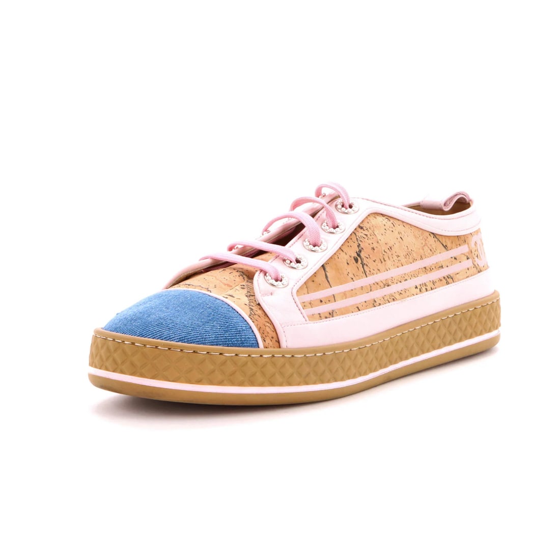 Women's sneakers low-top leather denim cork with Chanel CC: Women's sneakers low-top leather denim cork with Chanel CC Pink women's low-top sneakers with cork, leather, and denim exterior, featuring the iconic Chanel CC logo. These stylish sneakers showcase a