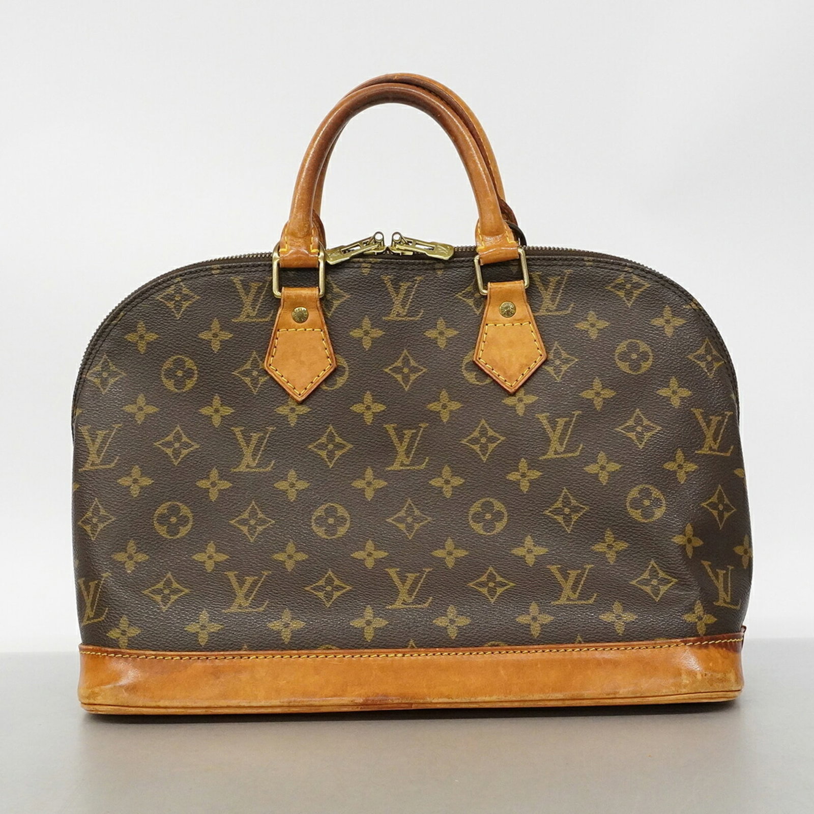 Louis Vuitton Handbag - 11