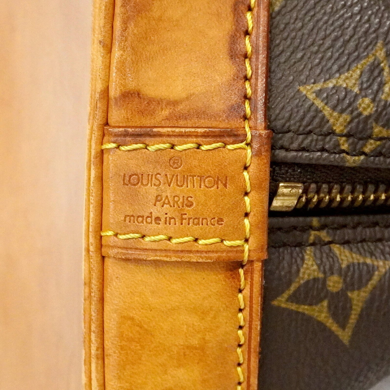 Louis Vuitton Handbag - 5
