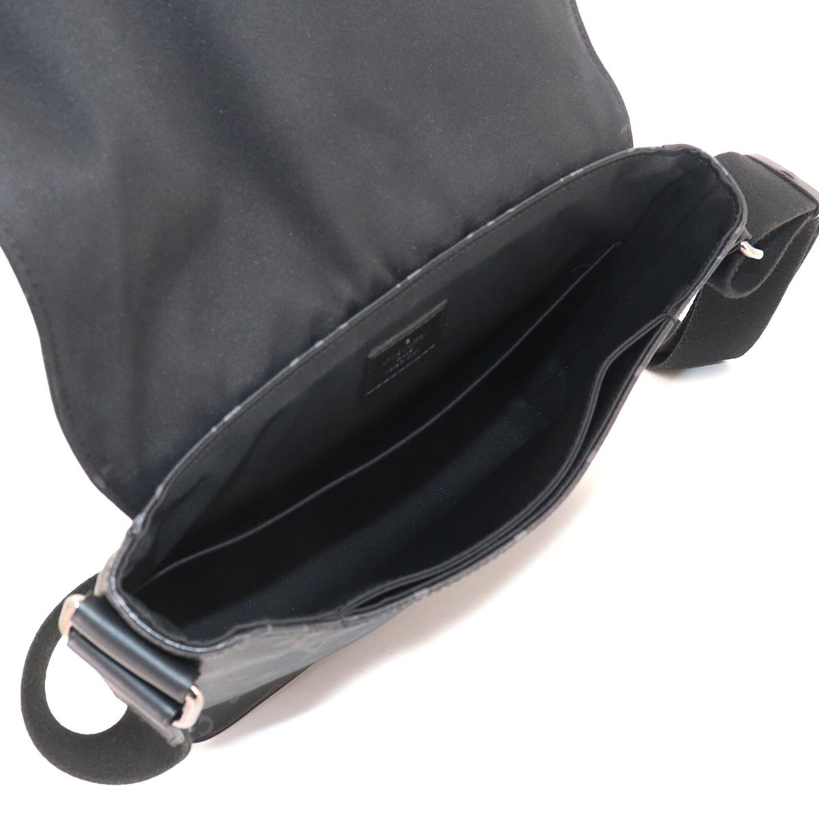 Canvas Monogram Eclipse Handbag Vuitton Shoulder Louis - 7