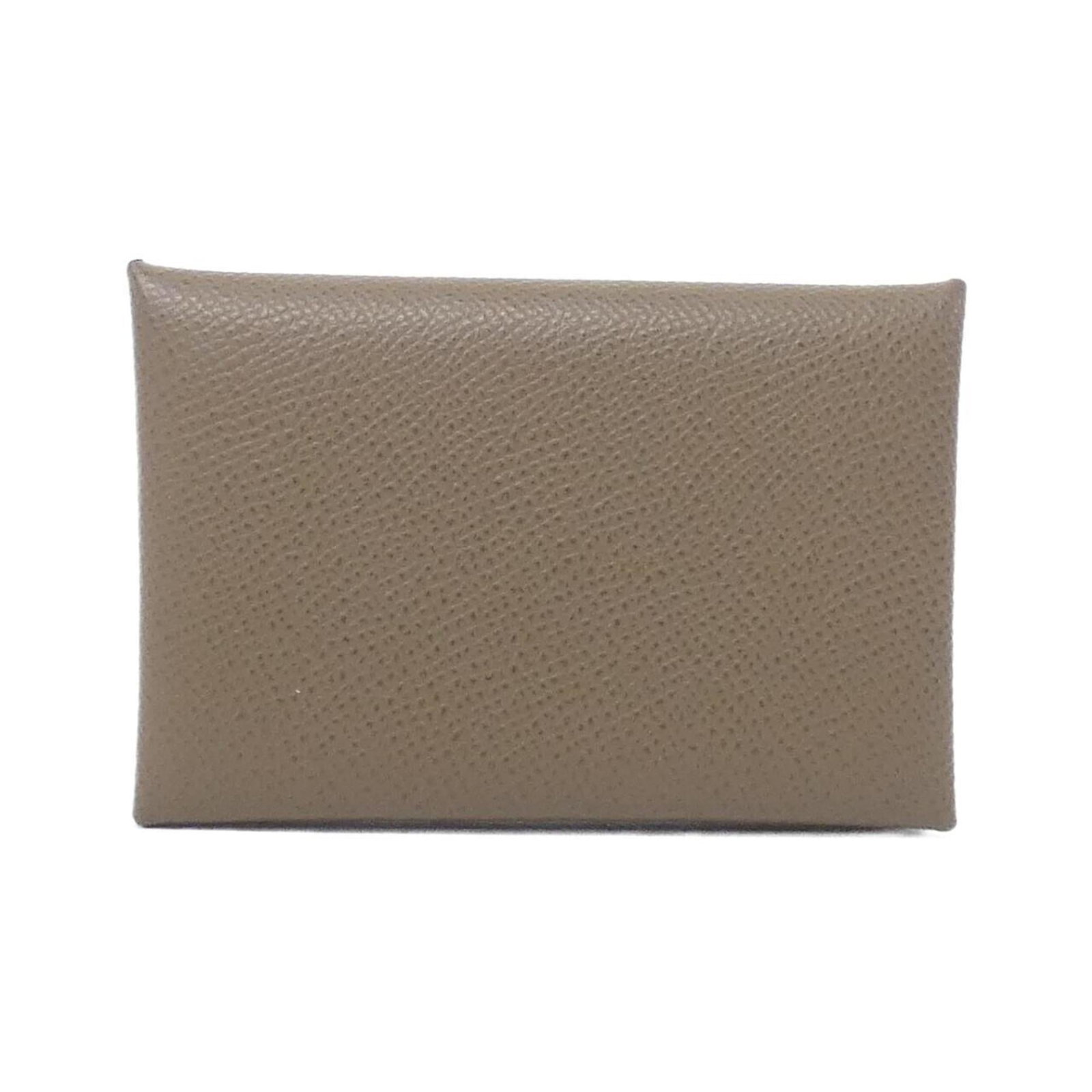 Hermes Card Case Epsom Leather: Hermes Card Case Epsom Leather Epsom leather card case from Hermes, featuring a timeless design in Etoupe gray. This compact accessory measures 7cm x 10.5cm x 1.5cm and comes with a protective box. A