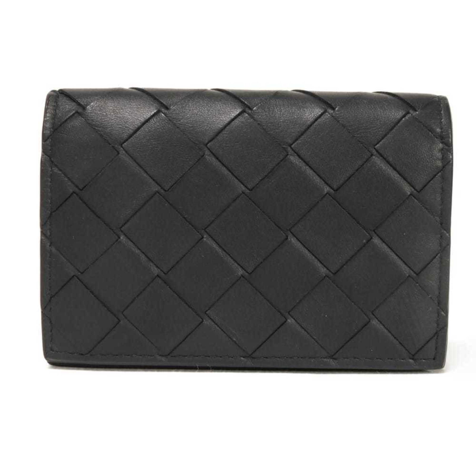 Bottega Veneta Card Case Leather: Bottega Veneta Card Case Leather Bottega Veneta Card Case Leather, crafted from high-quality Calfskin leather, features a sleek and sophisticated design with a classic black color. Measuring 8cm x 11c