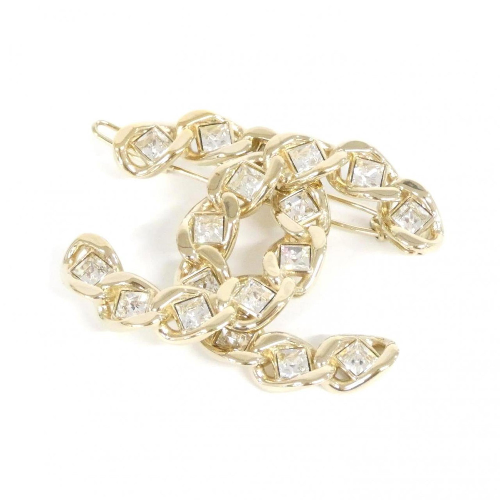 Clip Hair Chanel: Clip Hair Chanel Clip Hair Chanel, a stylish hair accessory from the renowned French fashion house. This elegant clip features a sleek design with dimensions of 4.5cm x 6cm and comes in a sturdy box