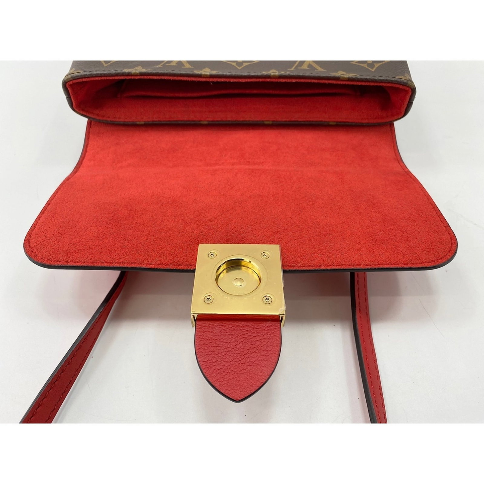 Louis Vuitton Handbag - 10