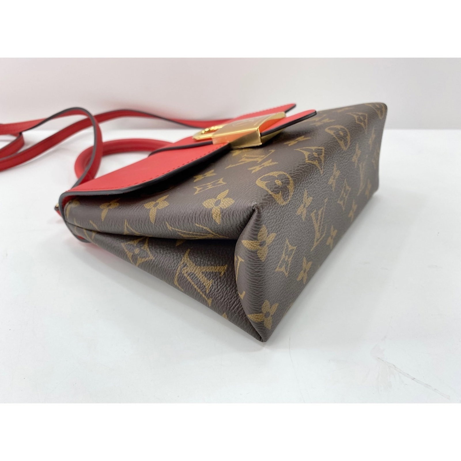 Louis Vuitton Handbag - 6