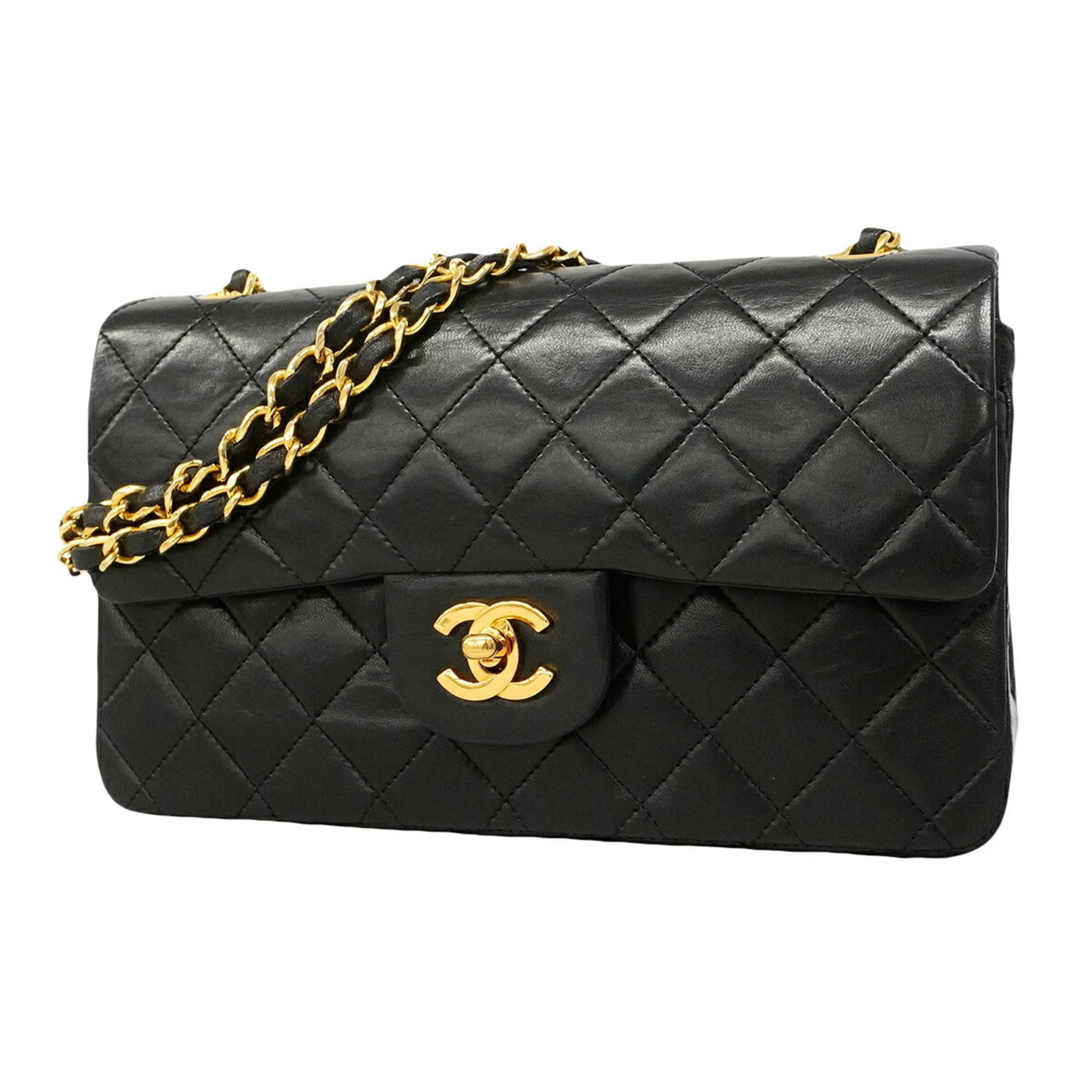 Shoulder Bag Leather Chanel: Shoulder Bag Leather Chanel Black lambskin leather Chanel shoulder bag with gold hardware, measuring 15cm x 23cm x 6.5cm. This classic design features high-quality materials and timeless style,