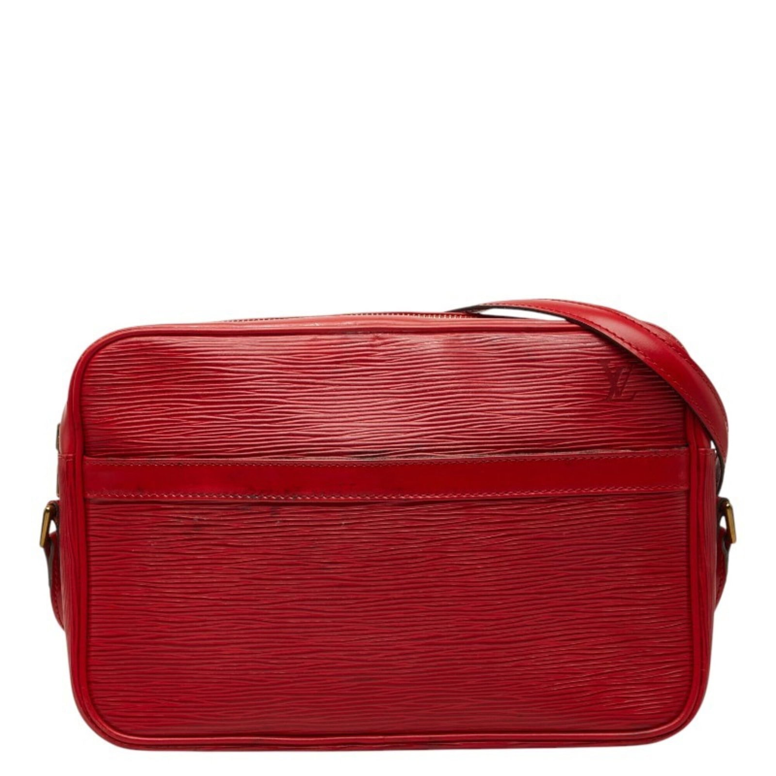 Shoulder Bag Leather Louis Vuitton: Shoulder Bag Leather Louis Vuitton Castilian red leather wraps around the body of this Louis Vuitton shoulder bag, measuring 18cm x 27.5cm x 7.5cm in size. The bag's classic design and bold color make