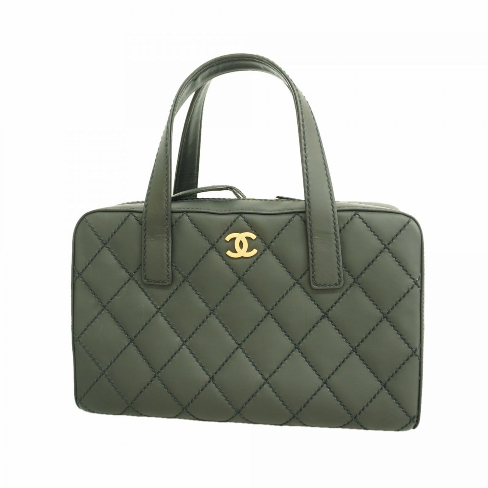 Leather Handbag Chanel: Leather Handbag Chanel Black leather Chanel handbag with champagne gold hardware, measuring 22cm x 33cm x 12cm. This classic design showcases the timeless elegance of the iconic brand. The bag's