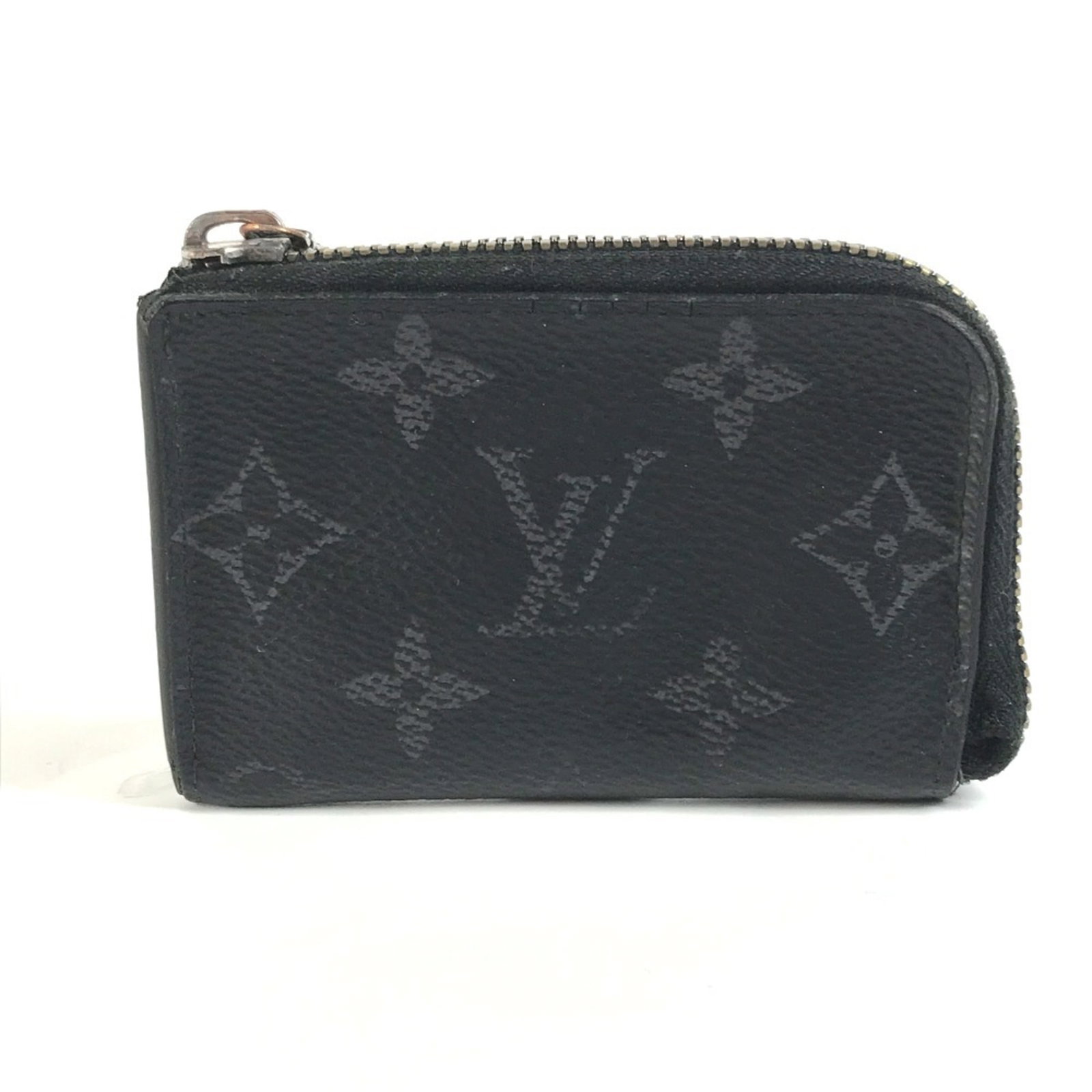 Monogram Eclipse Purse Case Coin Vuitton Louis: Monogram Eclipse Purse Case Coin Vuitton Louis Black Monogram Eclipse Coin Purse Case by Louis Vuitton measures 7cm x 11cm, featuring the iconic monogram pattern in a sleek black design. This compact