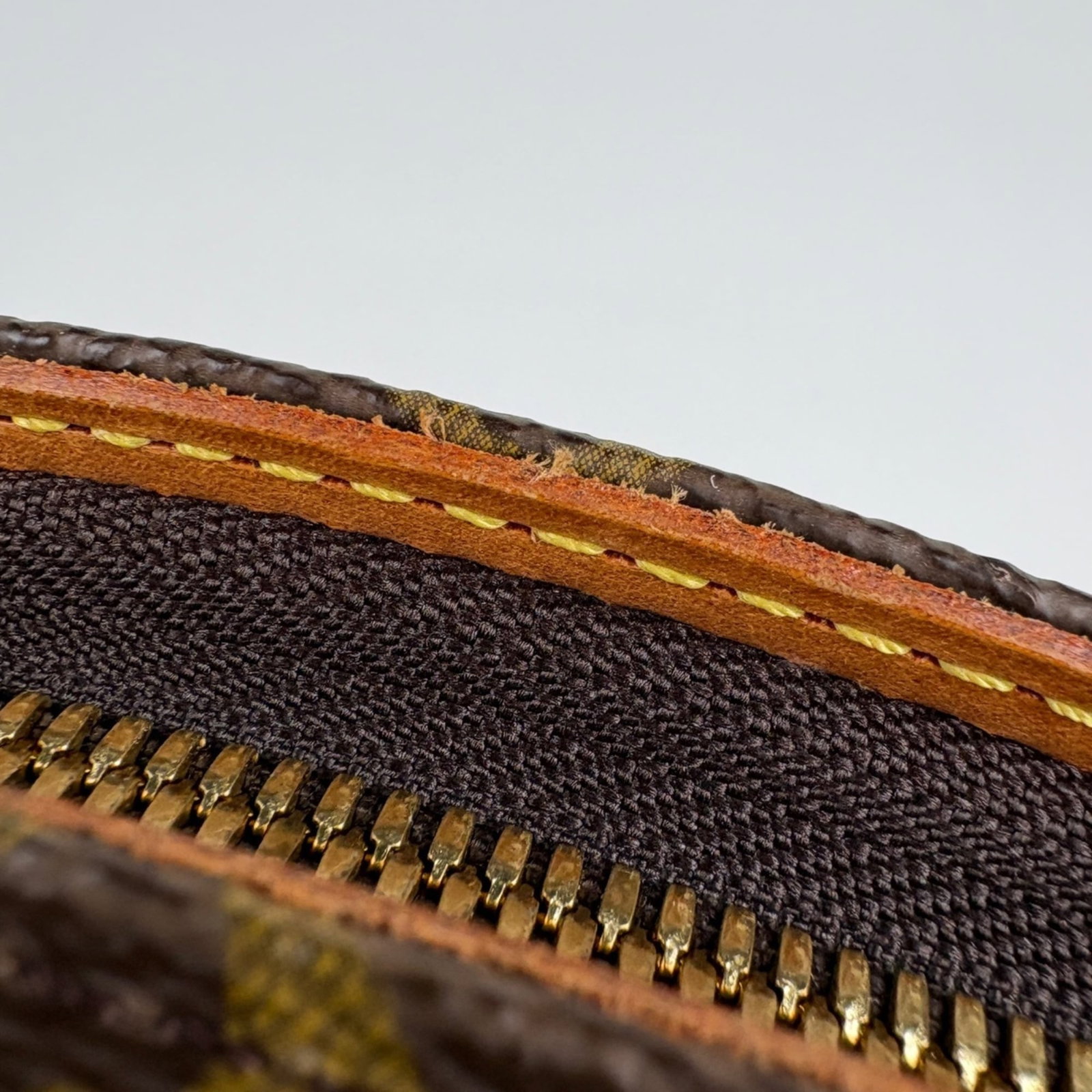 Louis Vuitton Handbag Monogram - 5