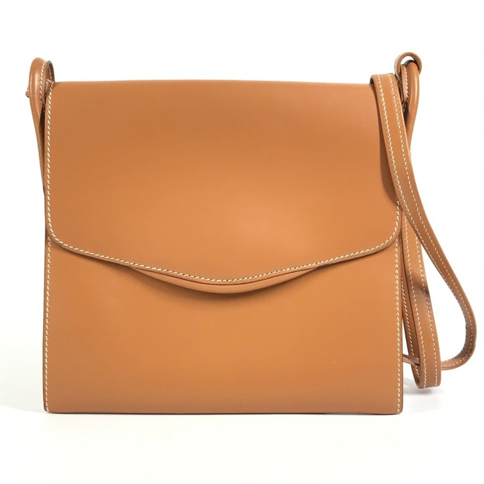 Hermes Shoulder Bag Chamonix Leather: Hermes Shoulder Bag Chamonix Leather Chamonix leather craftsmanship shines in this elegant shoulder bag from Hermes, featuring natural brown tones and refined dimensions. Made with high-quality