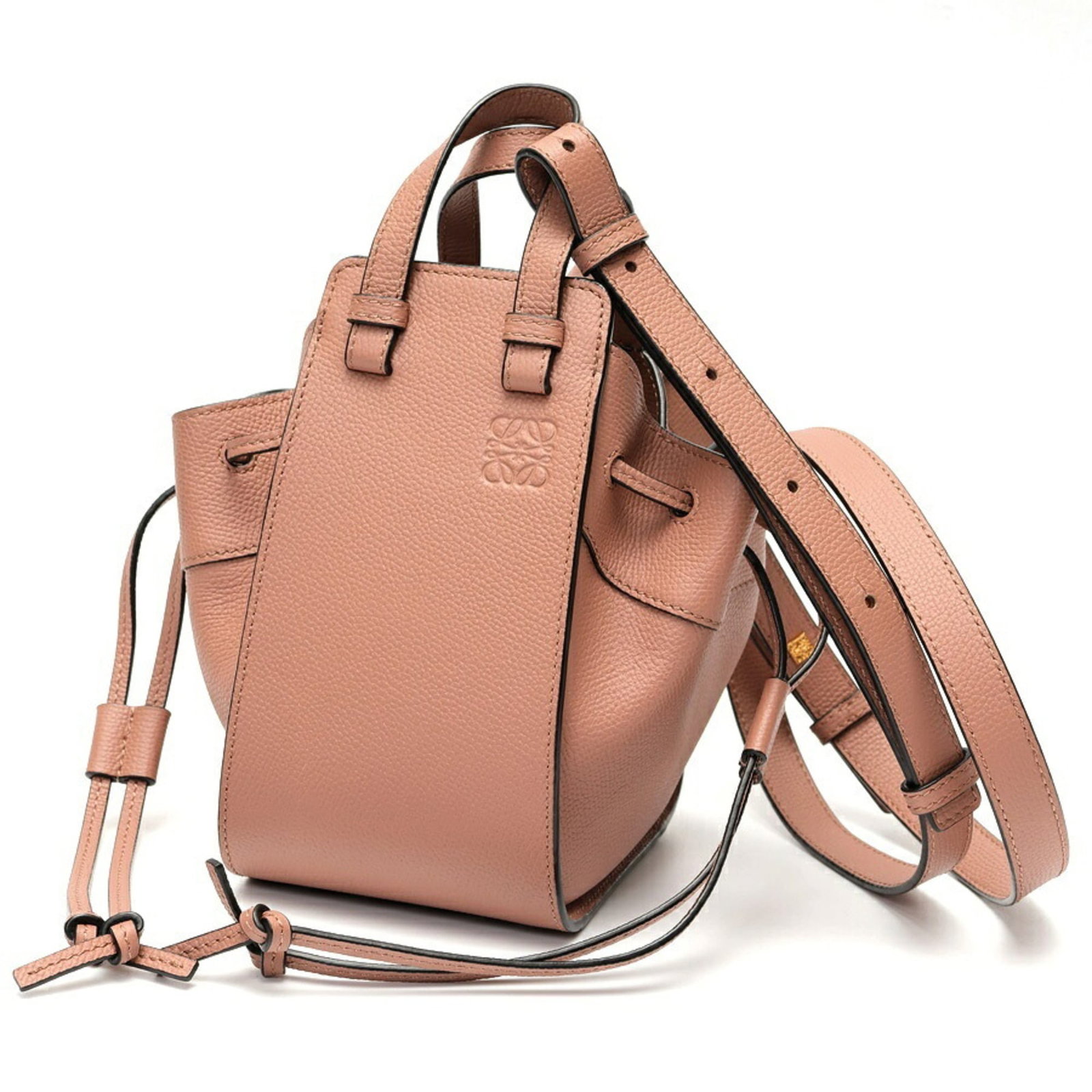 Leather shoulder bag by Loewe: Leather shoulder bag by Loewe Pink beige leather shoulder bag by Loewe, featuring a classic design with clean lines and a timeless aesthetic. The bag measures 18cm x 10cm x 10.5cm and comes with a dus