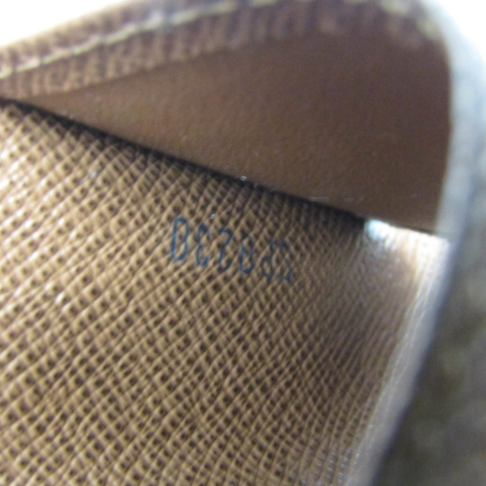 Vuitton Louis Keycase Monogram - 12