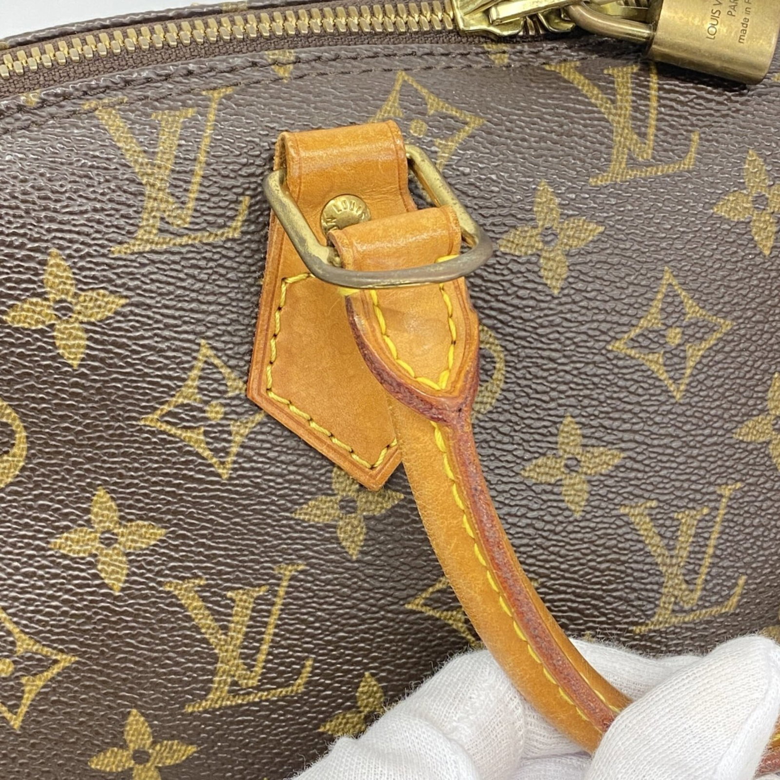 Louis Vuitton Handbag - 8