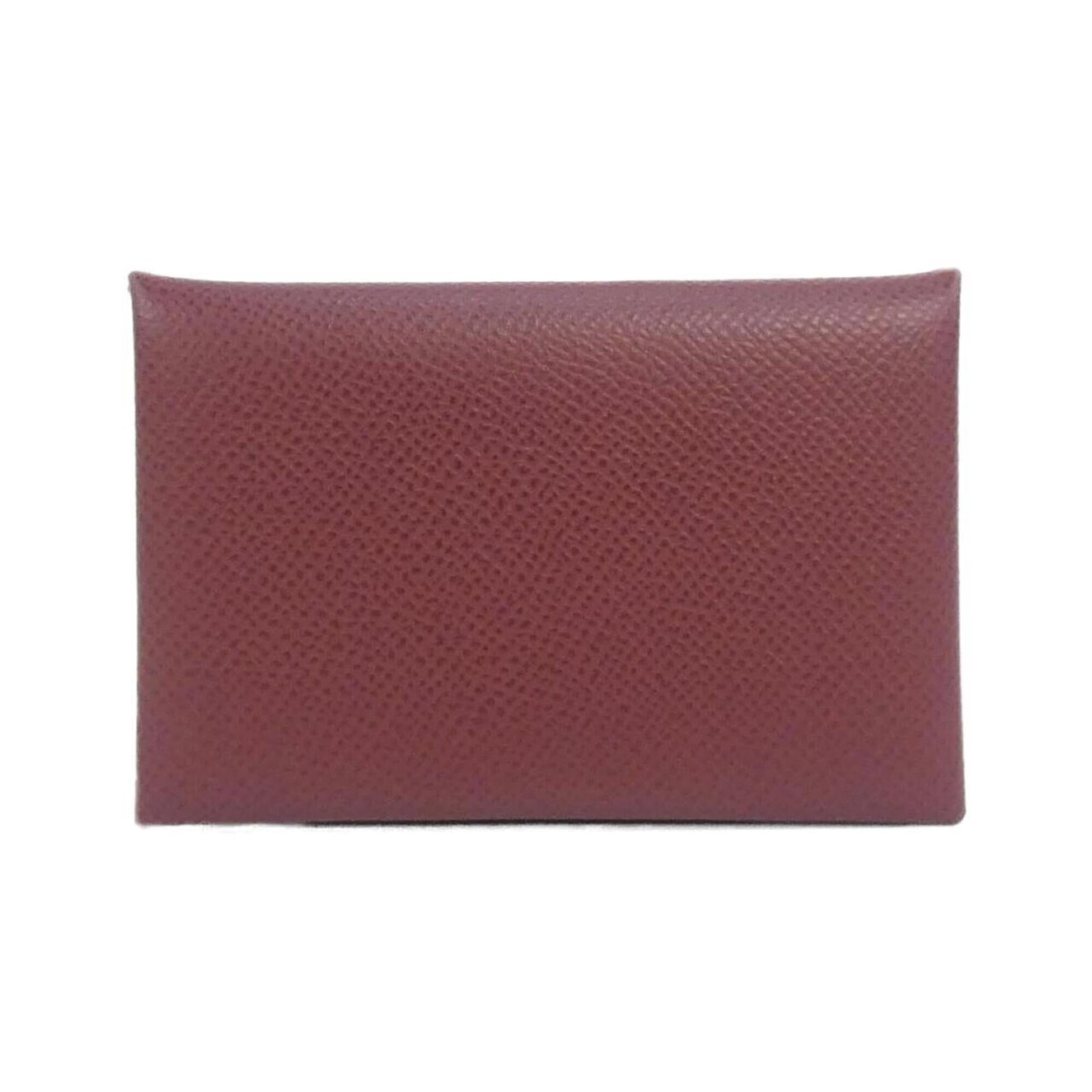 Hermes Card Case Epsom Leather: Hermes Card Case Epsom Leather Epsom leather craftsmanship shines in this elegant Hermes card case, featuring a soft and supple Rouge hue. Measuring just 7cm x 10.5cm x 1cm, it's the perfect size for 