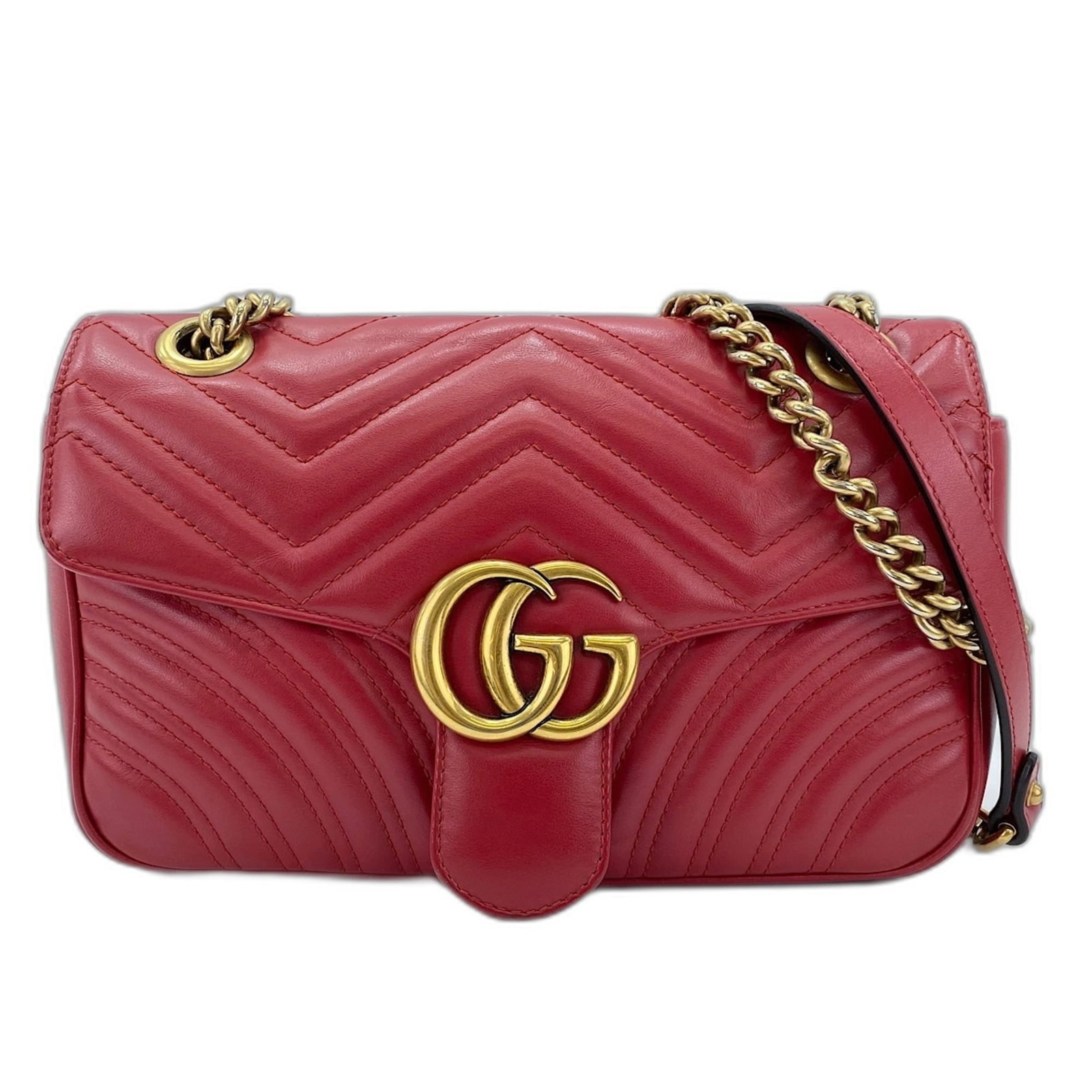 Gucci Shoulder Bag Leather: Gucci Shoulder Bag Leather This Gucci shoulder bag features a striking red leather exterior, with a sizeable 17cm x 25cm x 6cm design that makes it easy to carry. The bag's classic style and bold colo