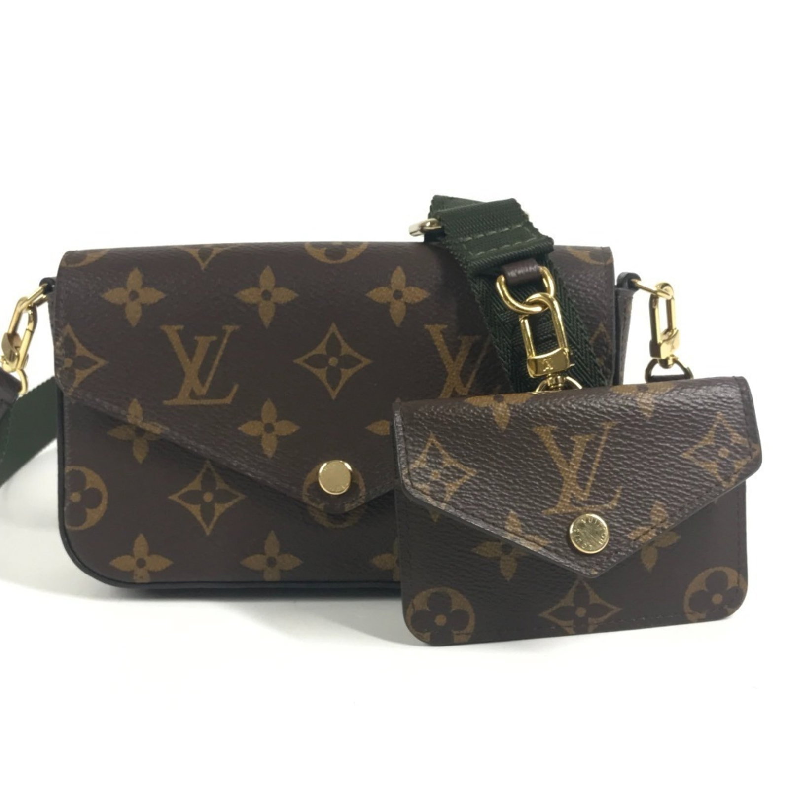 Louis Vuitton Purse Coin Case Monogram: Louis Vuitton Purse Coin Case Monogram Monogrammed with iconic Louis Vuitton style, this coin case features the signature monogram pattern and a classic brown color. Made from high-quality materials,