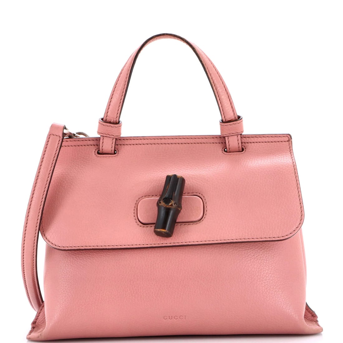 Bamboo leather small daily top handle bag Gucci: Bamboo leather small daily top handle bag Gucci Small pink Gucci Bamboo Daily Top Handle Bag with leather and bamboo exterior, featuring a silver hardware and interior in matching pink fabric. The bag