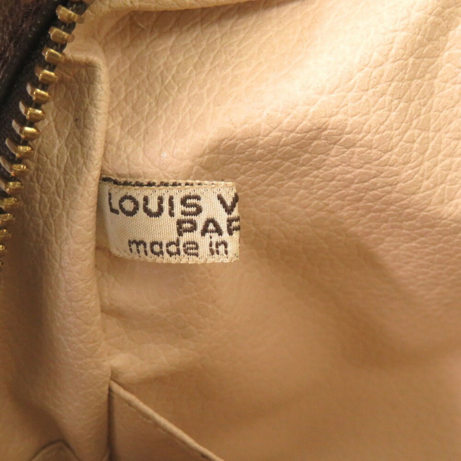 Monogram pouch by Louis Vuitton - 8