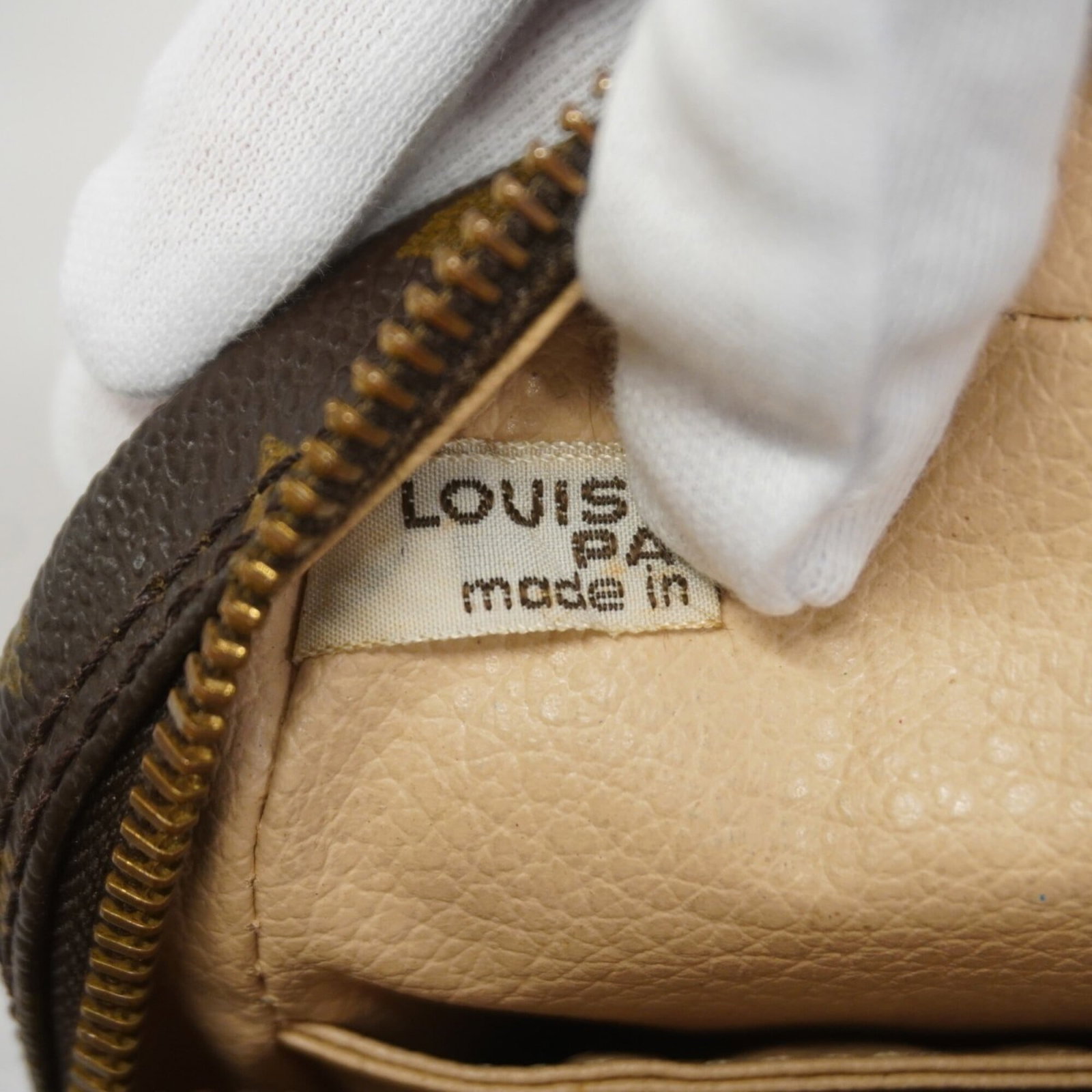 Vuitton Pouch Louis - 5