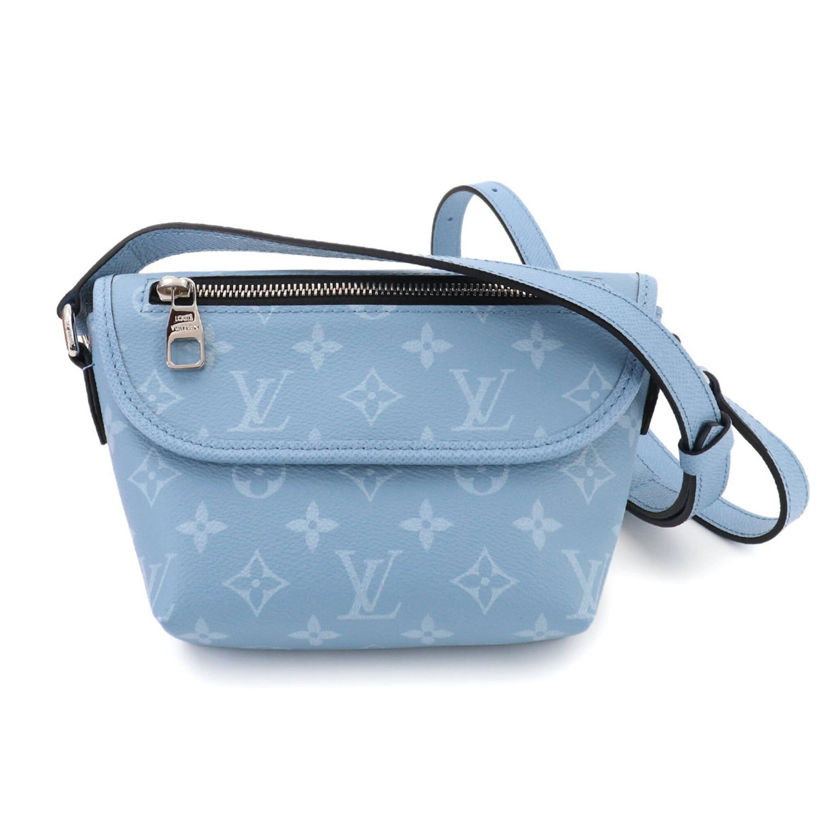 Handbag Taigarama Monogram Louis Vuitton Shoulder: Handbag Taigarama Monogram Louis Vuitton Shoulder Sky blue Taigarama Monogram Louis Vuitton shoulder bag with a unique blend of Spanish craftsmanship and iconic design elements. Measuring 14cm x 22.5c