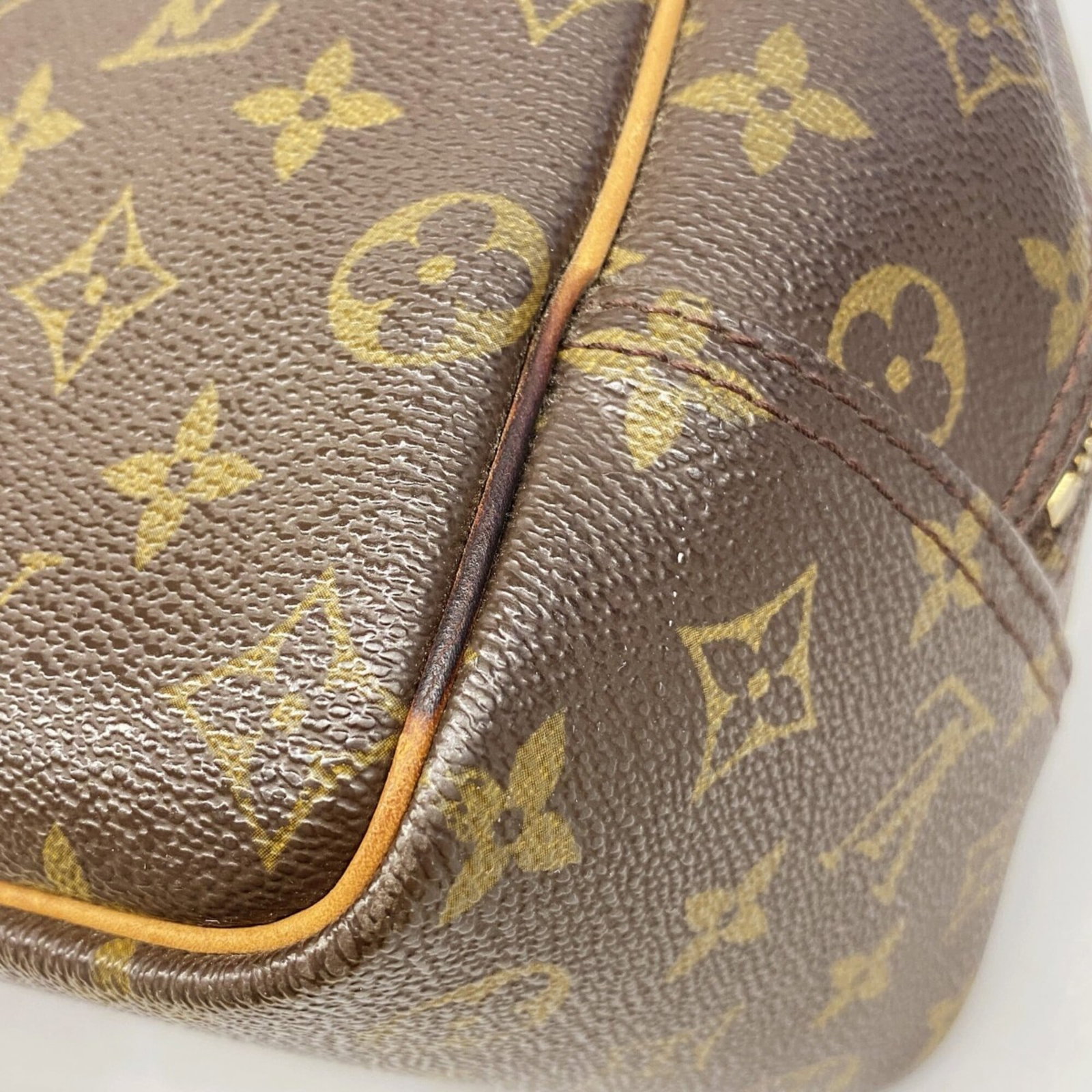 Louis Vuitton Handbag - 11