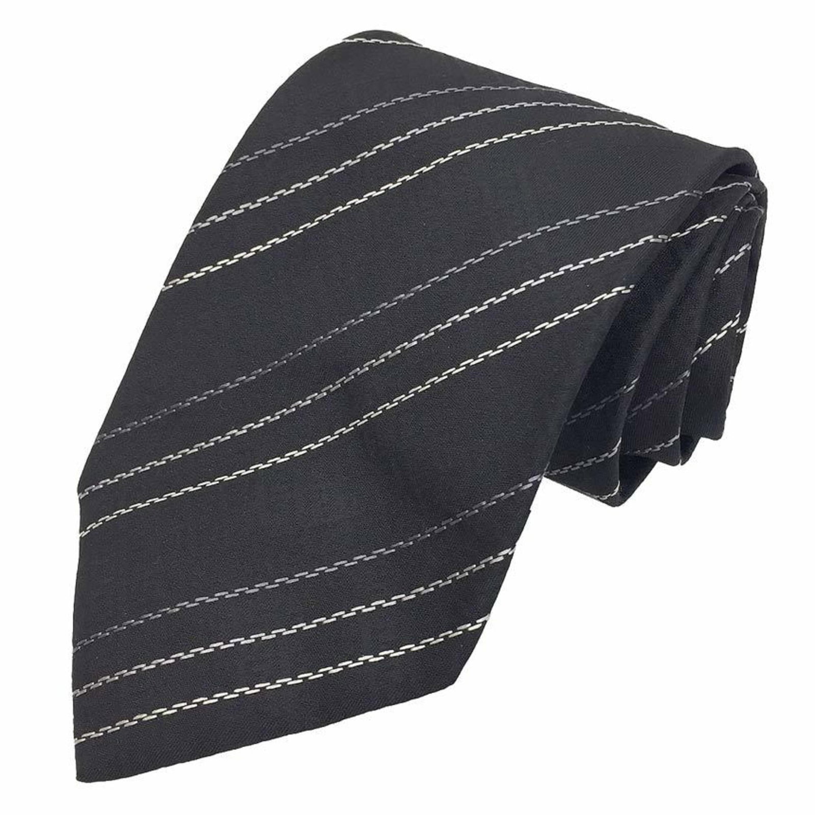 Fendi silk cravat: Fendi silk cravat Silk cravat from Fendi, crafted in black and measuring 9cm / 3.54'' in width, made from 100% silk material. This cravat bears a signature and is a product of the renowned Italian lux