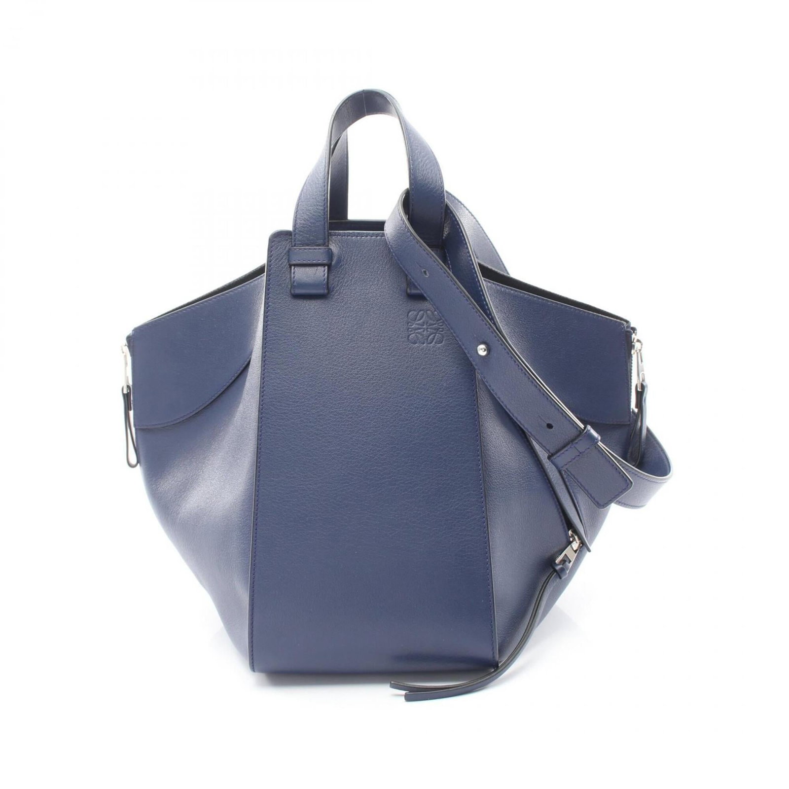 Loewe Handbag Leather: Loewe Handbag Leather Navy Loewe Handbag Leather features a classic design with a signature Hammock style, crafted from high-quality leather. The bag measures 27cm x 16cm x 30cm and comes with adjusta