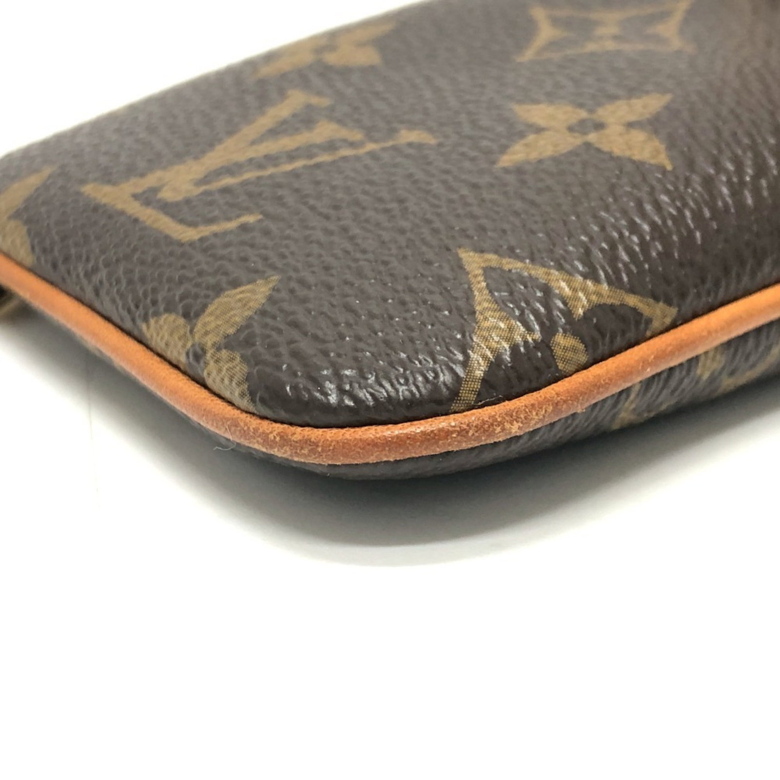 Monogram pouch by Louis Vuitton - 16