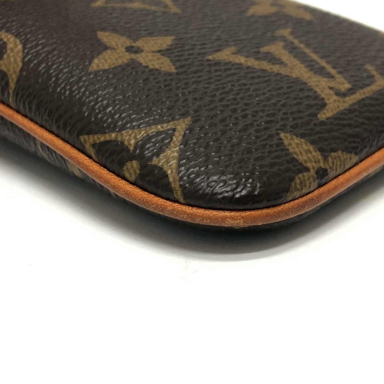 Monogram pouch by Louis Vuitton - 17