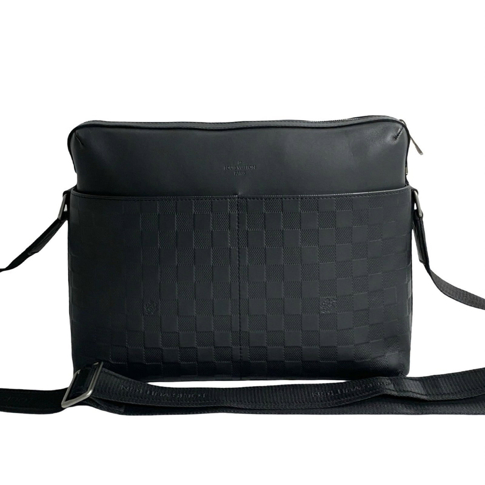 Shoulder Bag Leather Louis Vuitton: Shoulder Bag Leather Louis Vuitton Black leather shoulder bag with classic Louis Vuitton design, measuring 28cm x 33cm x 7.5cm and accompanied by a dust bag for protection. This stylish accessory