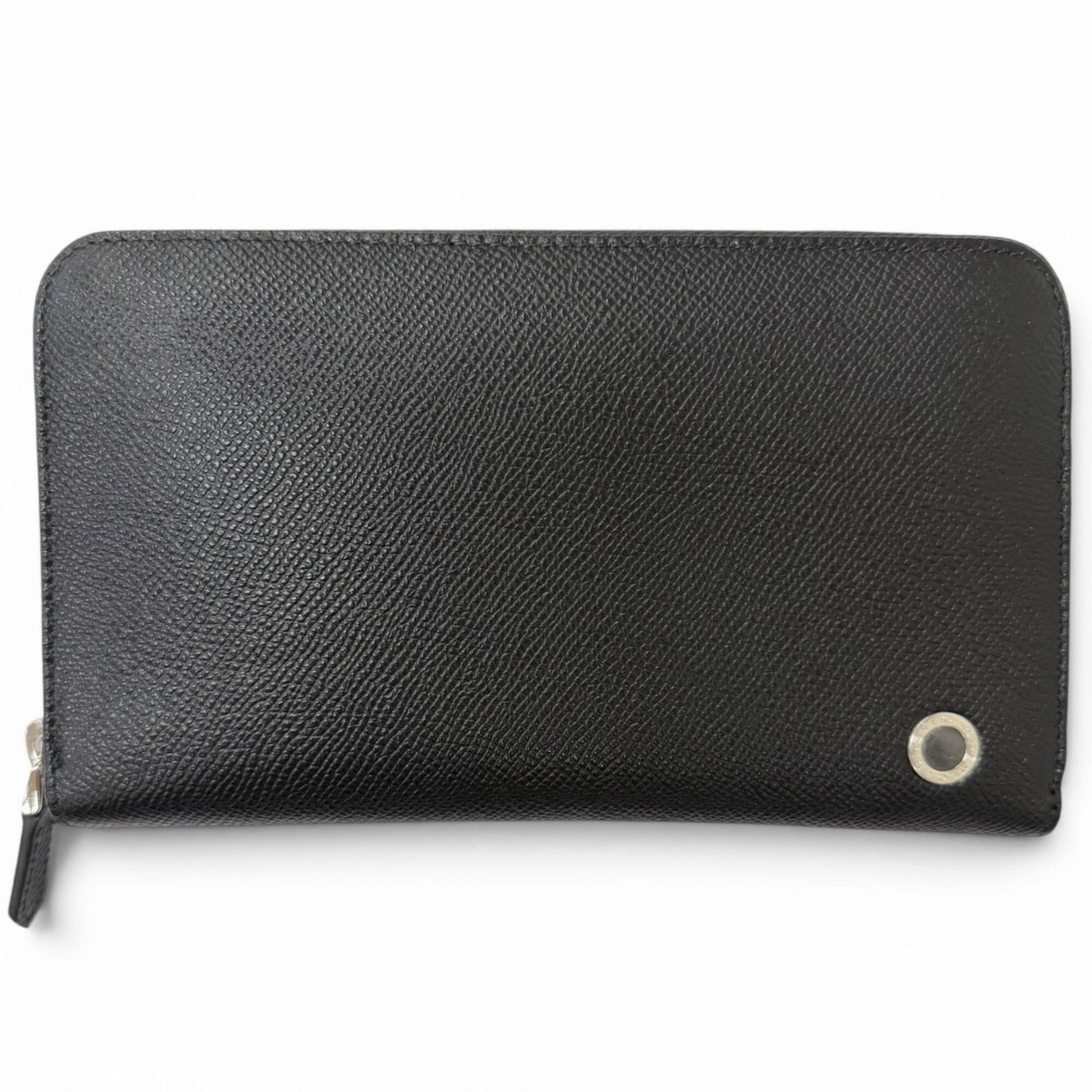 Long Bi fold Wallet Leather: Long Bi fold Wallet Leather Black leather long bi-fold wallet with dimensions 11cm x 20cm. Made from high-quality leather, this Bvlgari MPN 284230 wallet features a classic design and sturdy construct